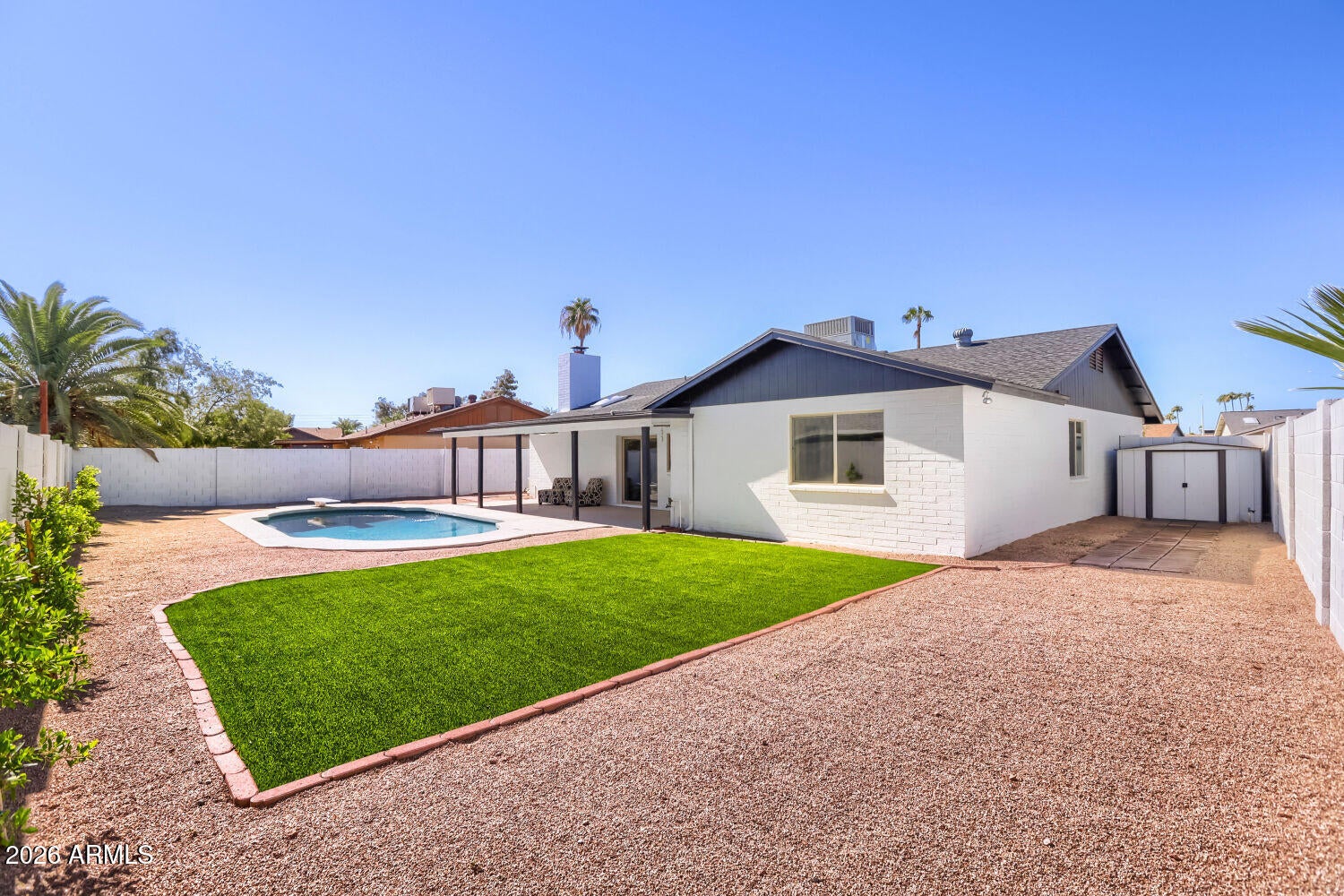 3203 N WOODBURNE Drive