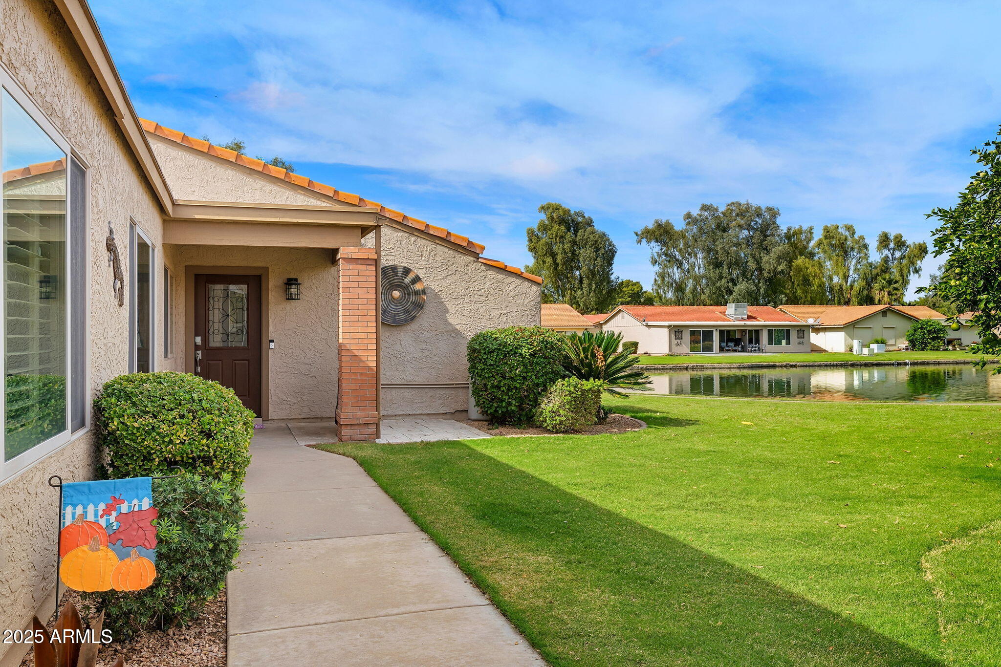 402 LEISURE WORLD --