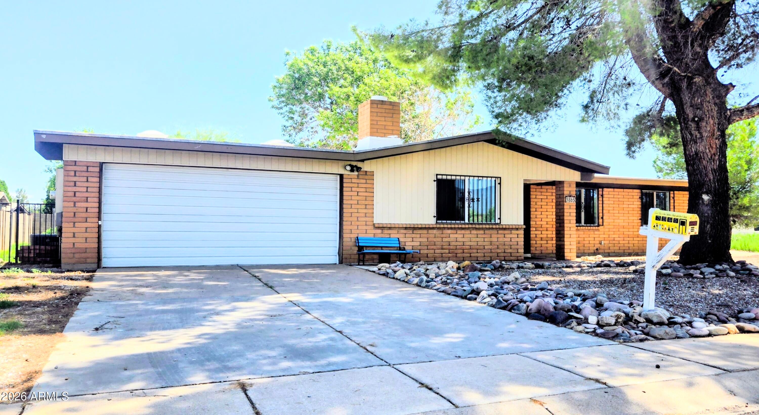 3865 REDWING Place
