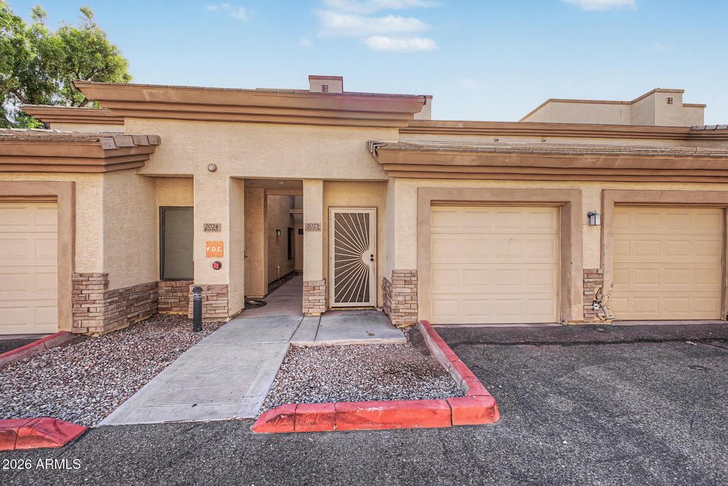 Photo of 6770 N 47th Avenue #2023, Glendale, AZ 85301 (MLS # 7053623)