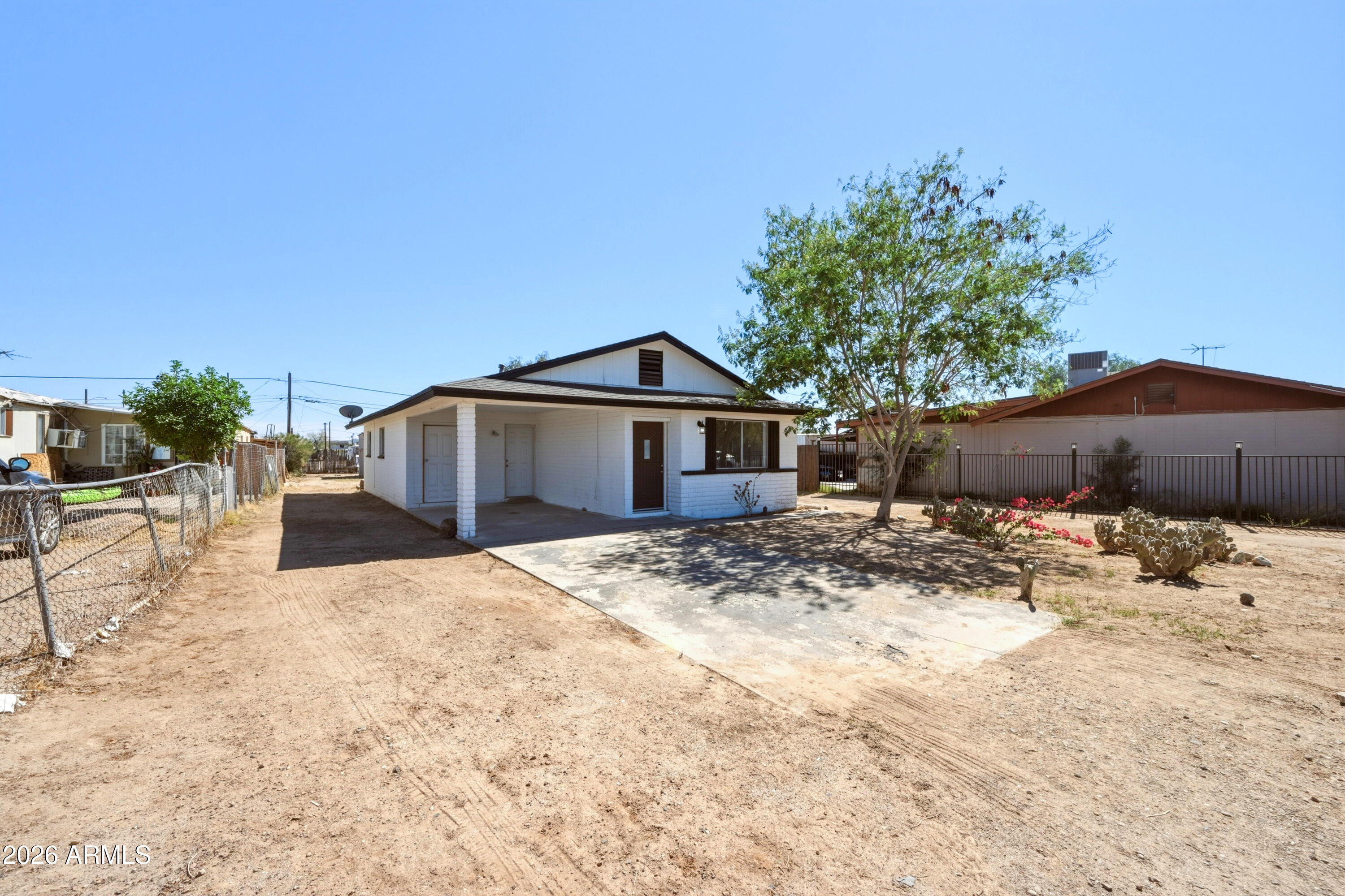 211 W MARICOPA Road