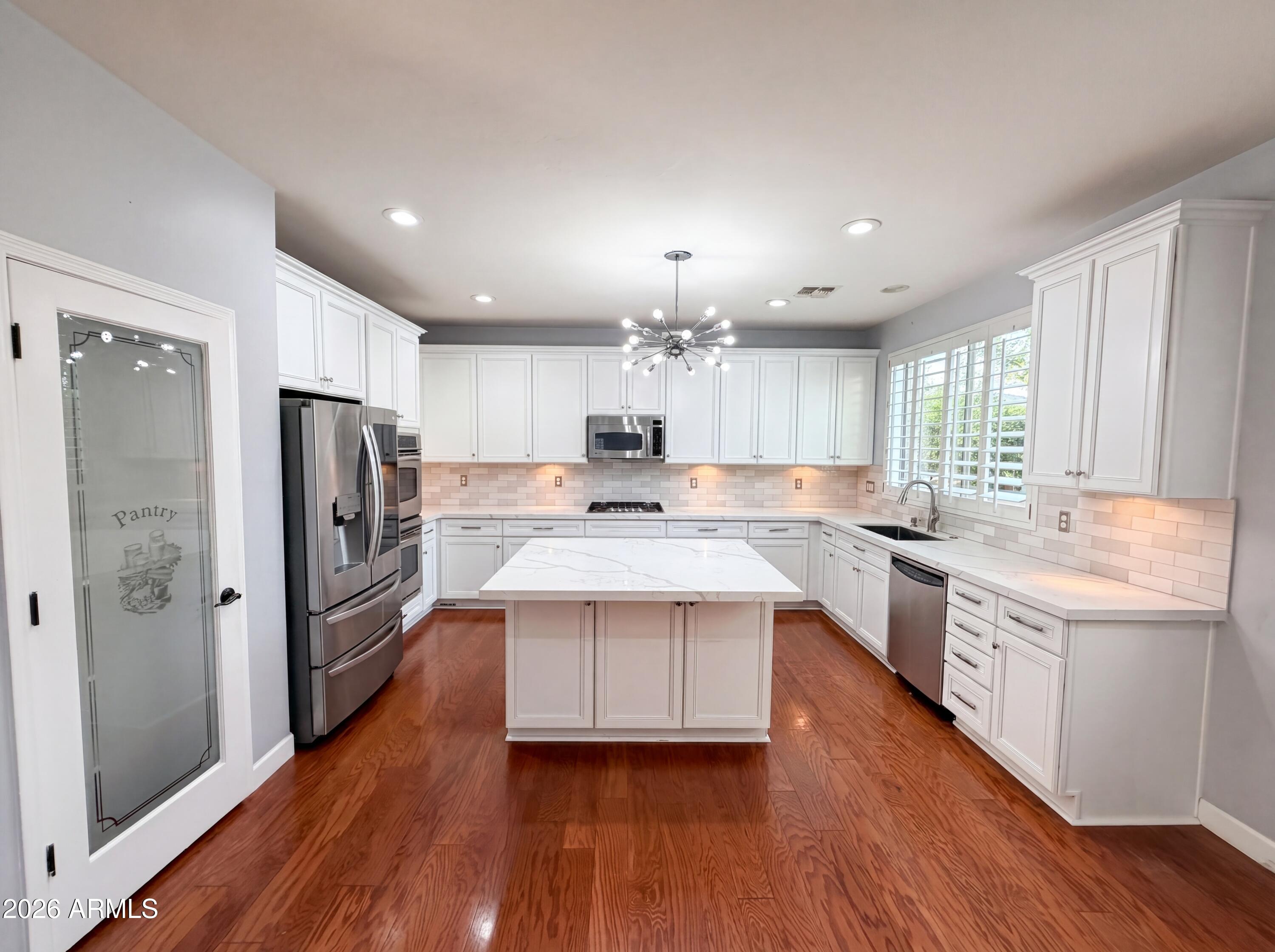 2113 W EAGLE FEATHER Road