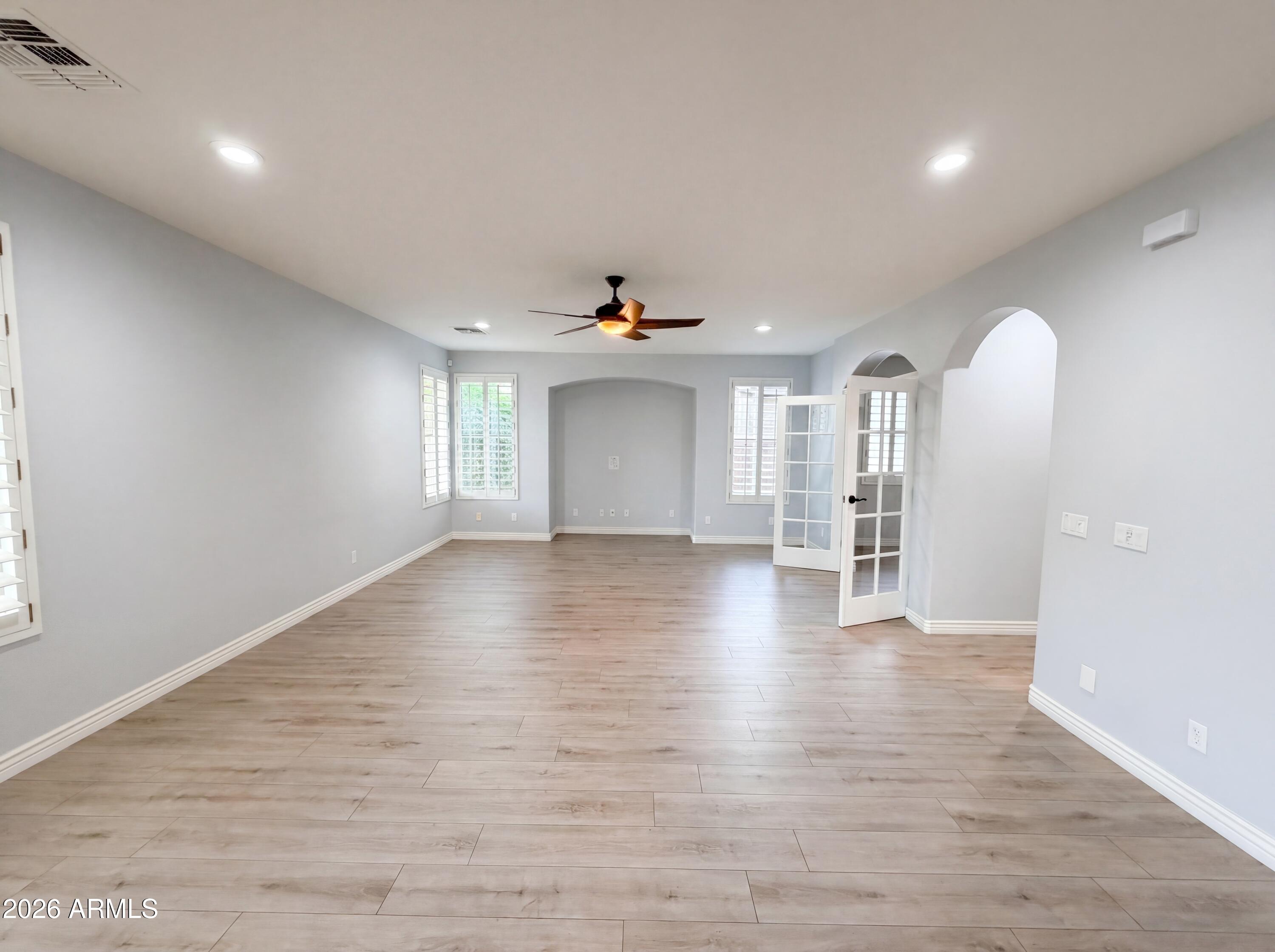 2113 W EAGLE FEATHER Road