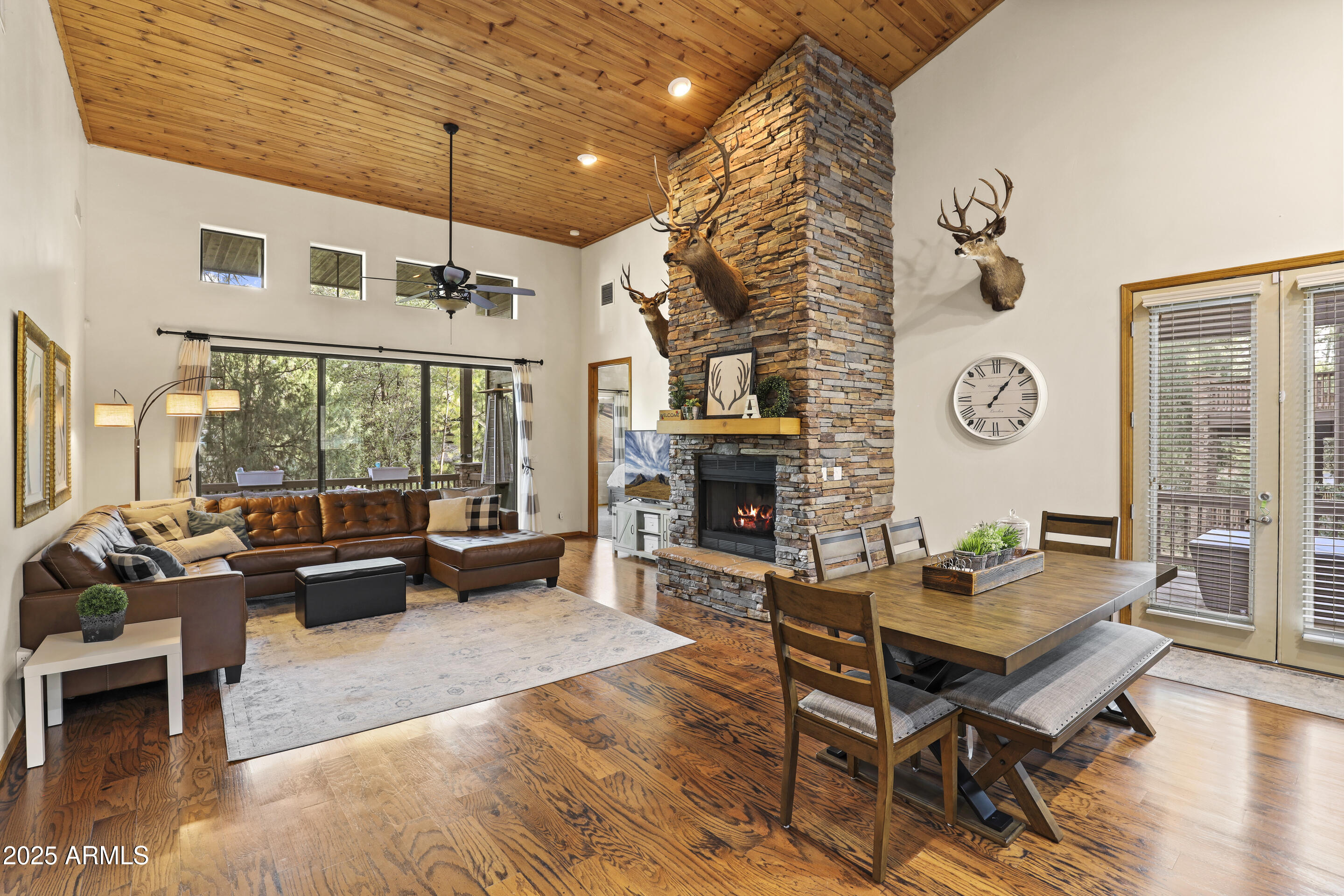 2502 E PINE ISLAND Lane