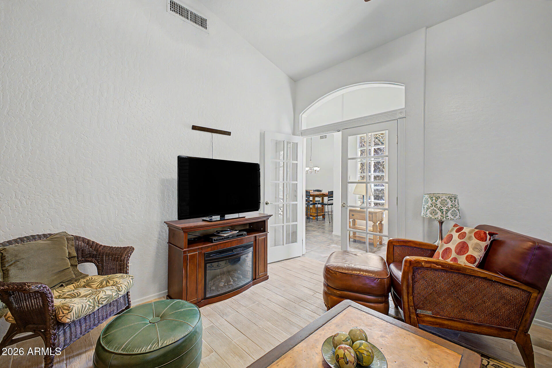 3060 N Ridgecrest -- 77