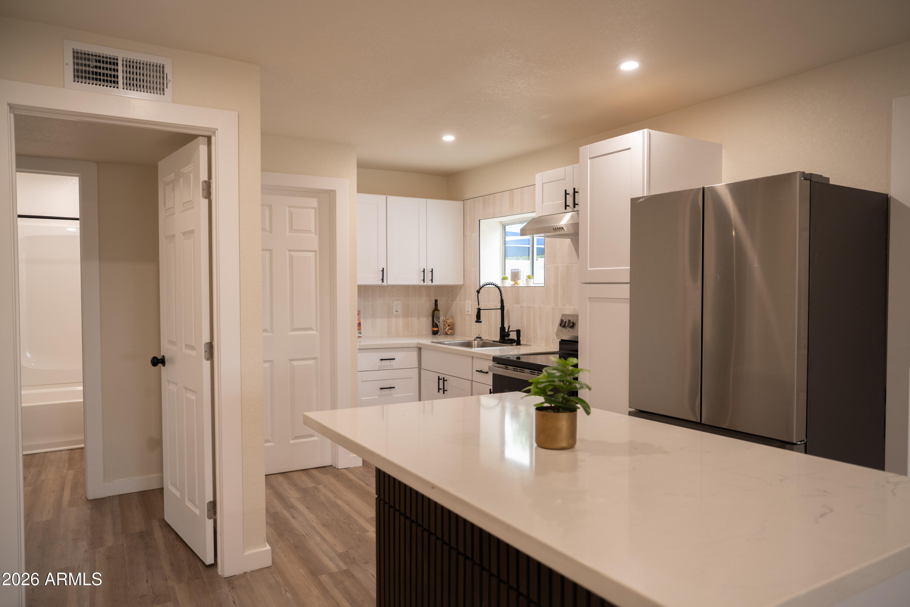 1529 E Monroe Street