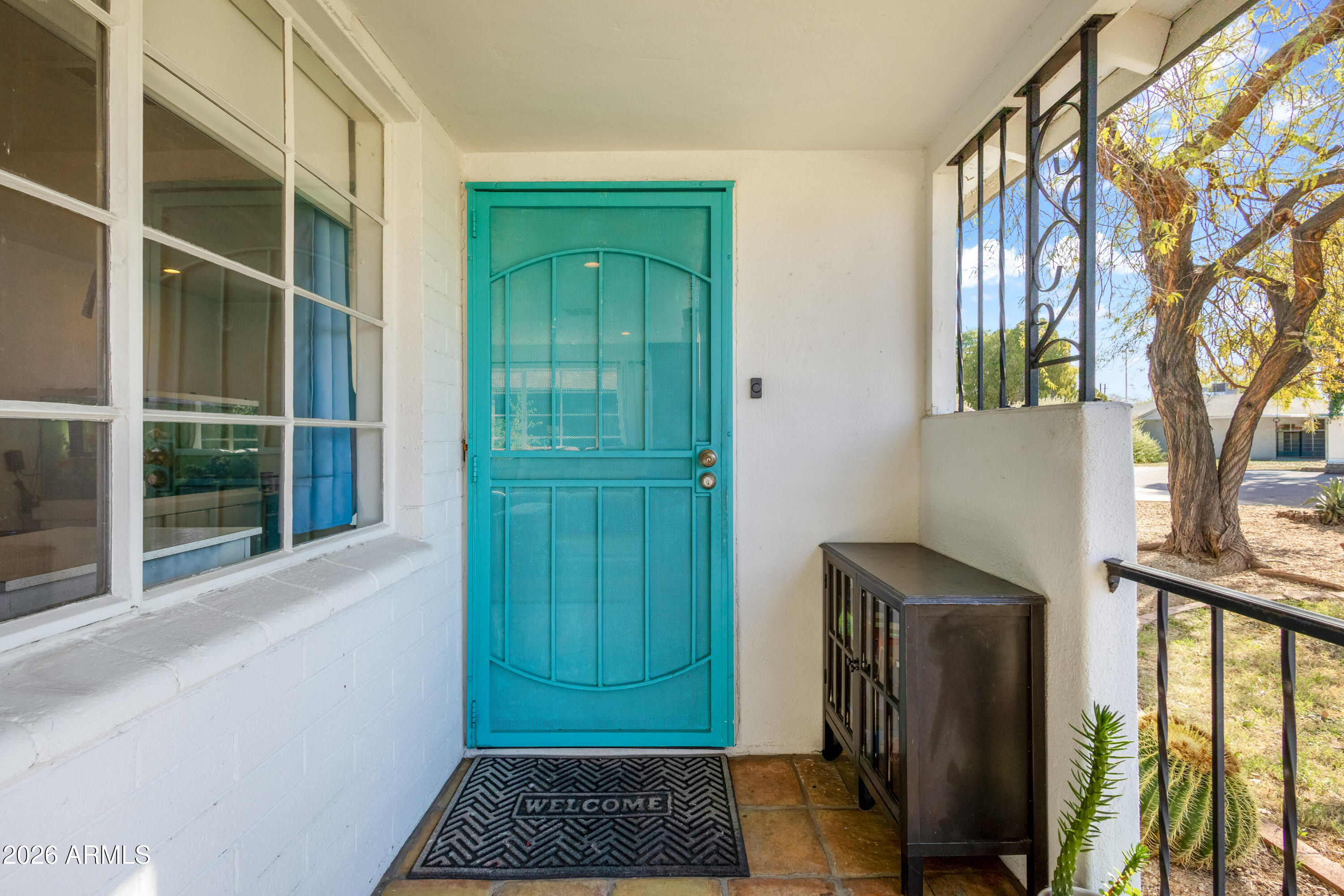 708 E NORTHVIEW Avenue