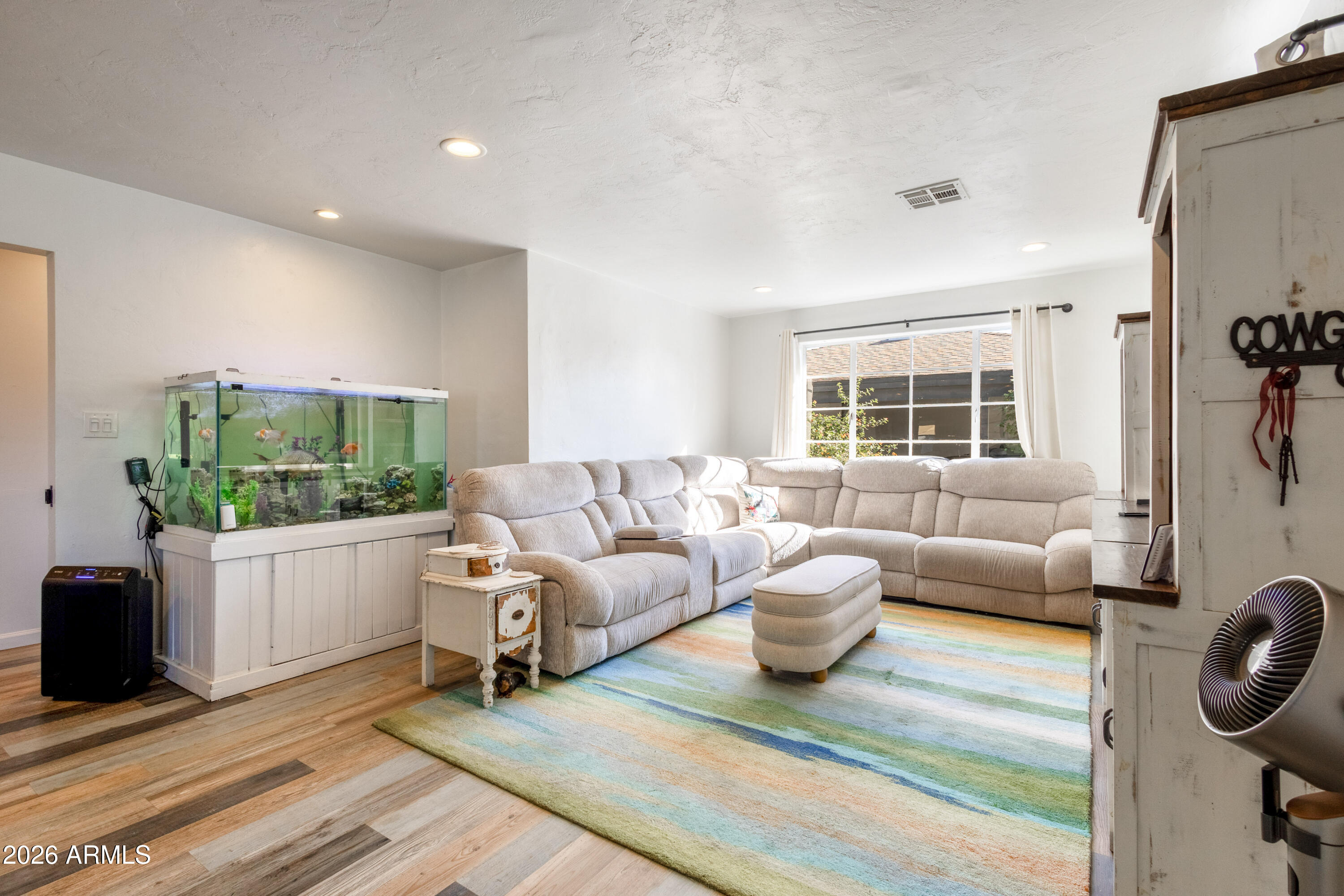 708 E NORTHVIEW Avenue