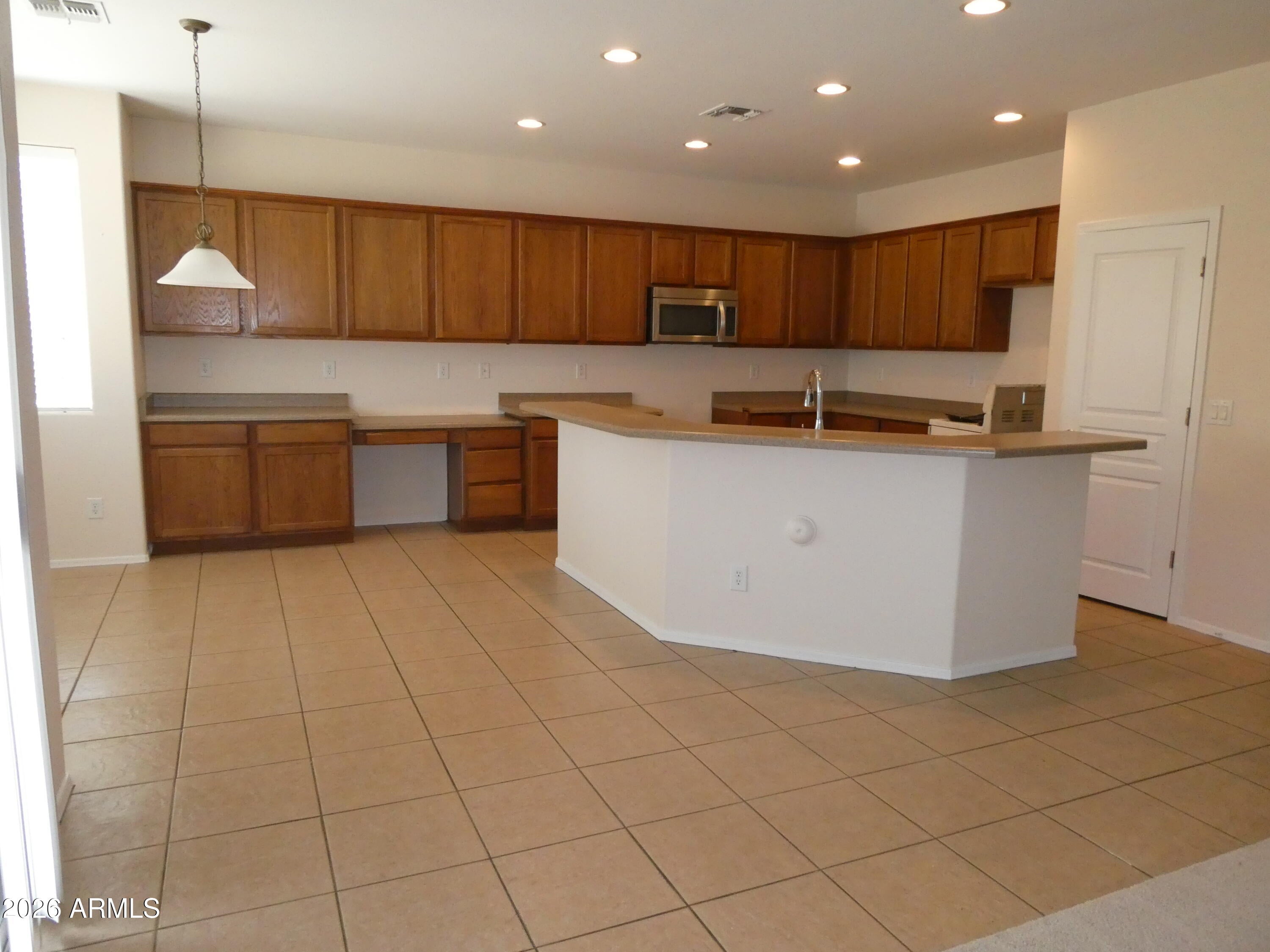 8812 W GLENN Drive