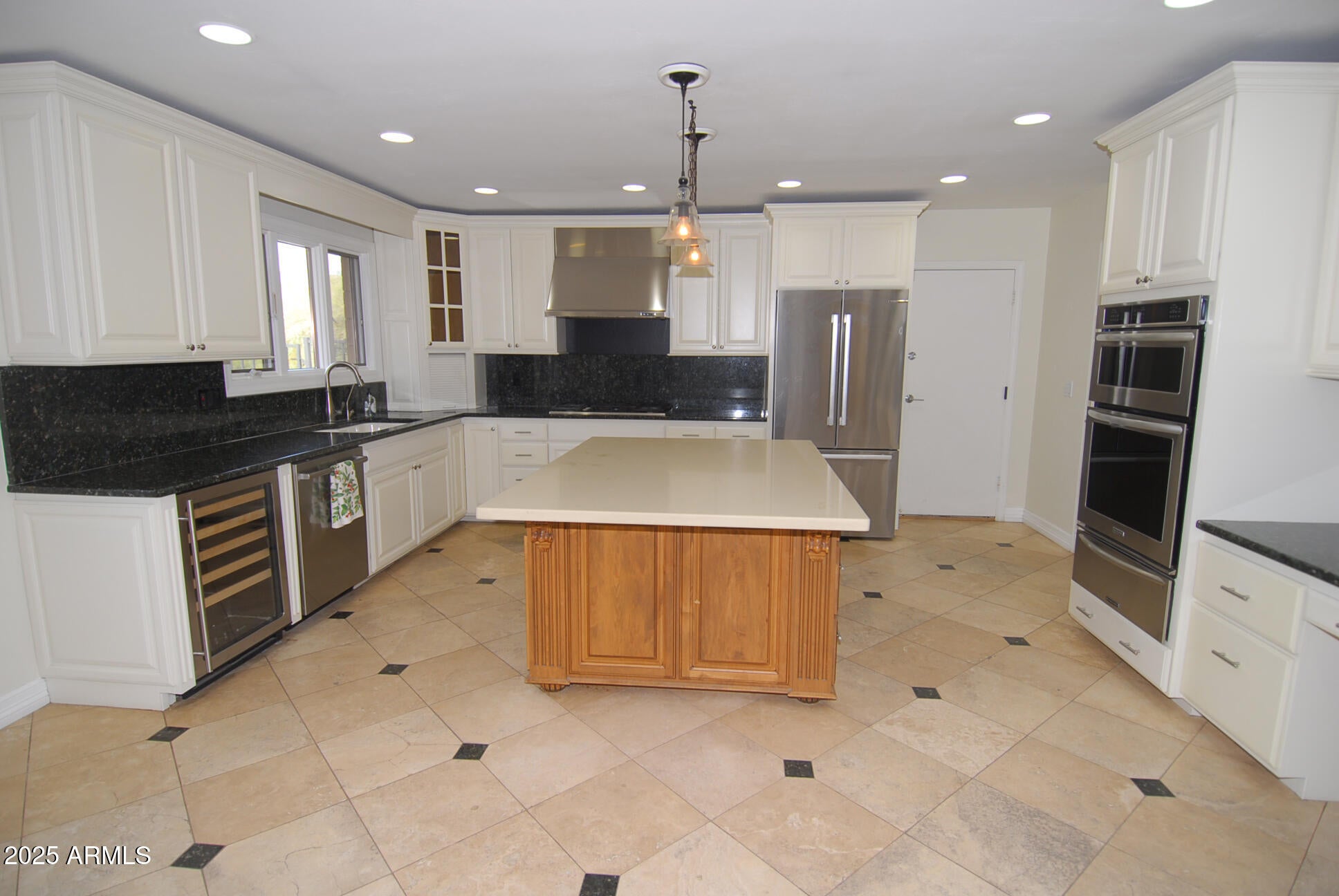 6531 N 43RD Place