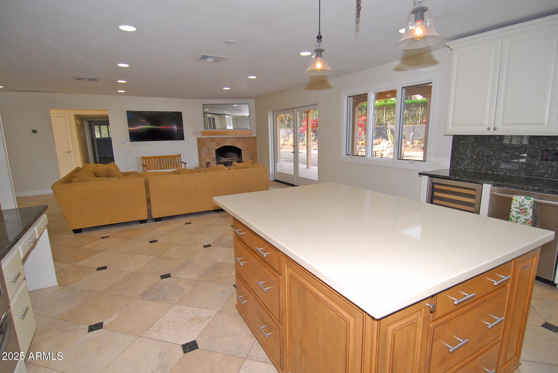 6531 N 43RD Place