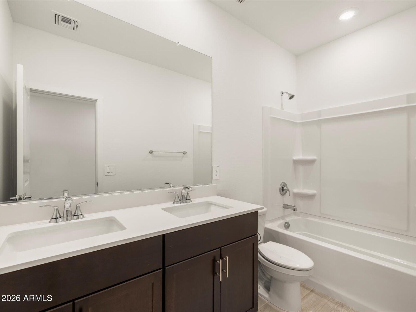 17578 W WOODLANDS Avenue