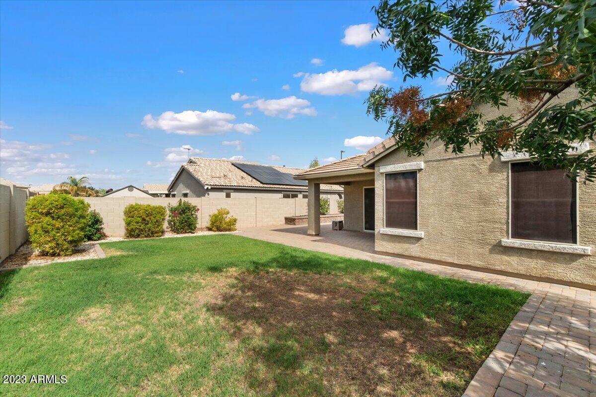 2039 E SADDLEBROOK Road