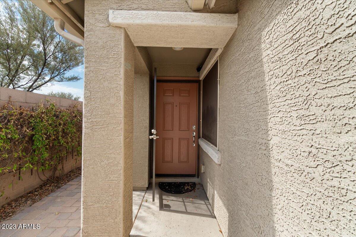 2039 E SADDLEBROOK Road