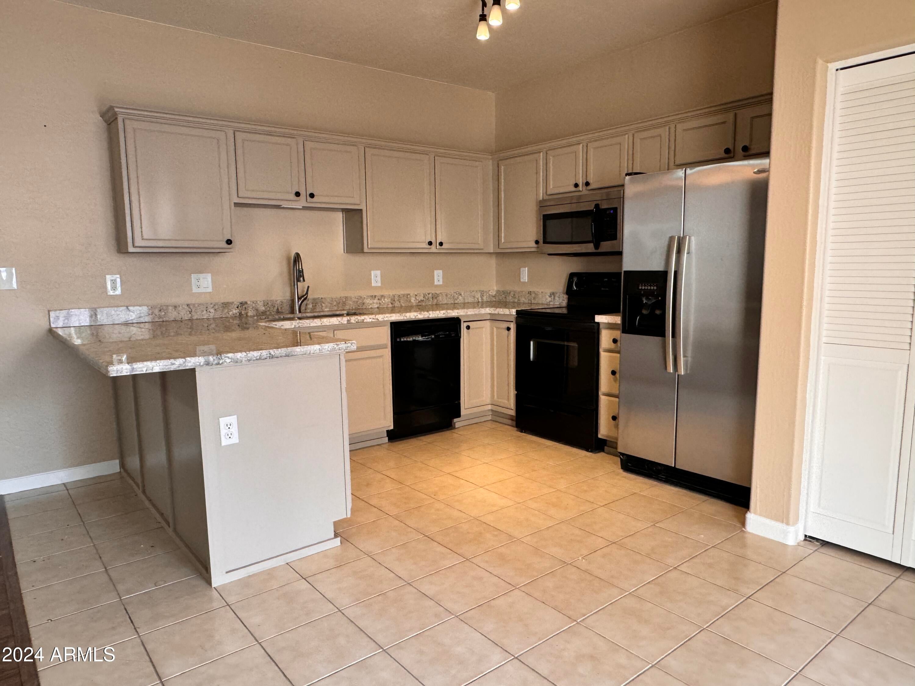 2300 E MAGMA Road 83