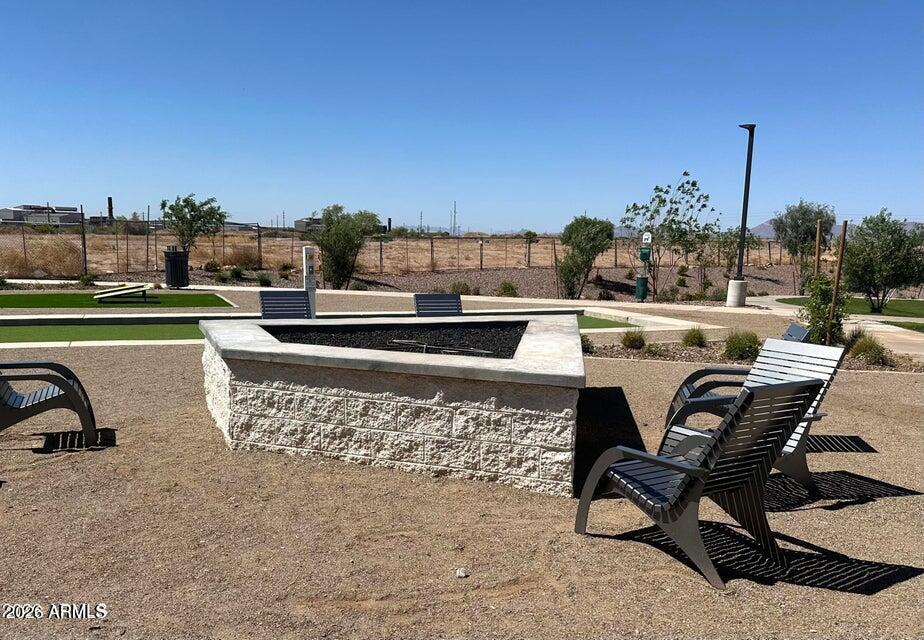 815 W KINGBIRD Drive