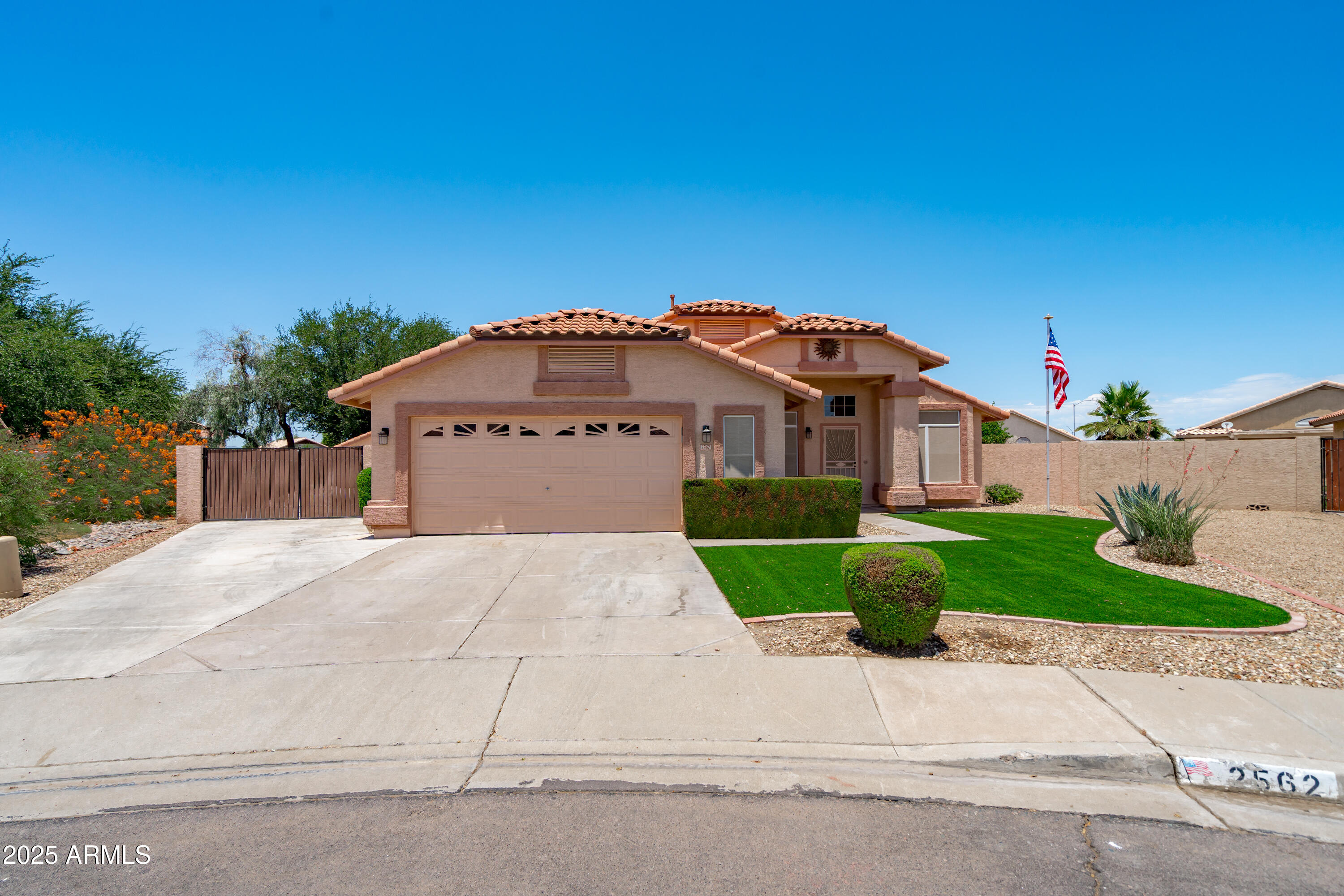 2562 N 124TH Drive