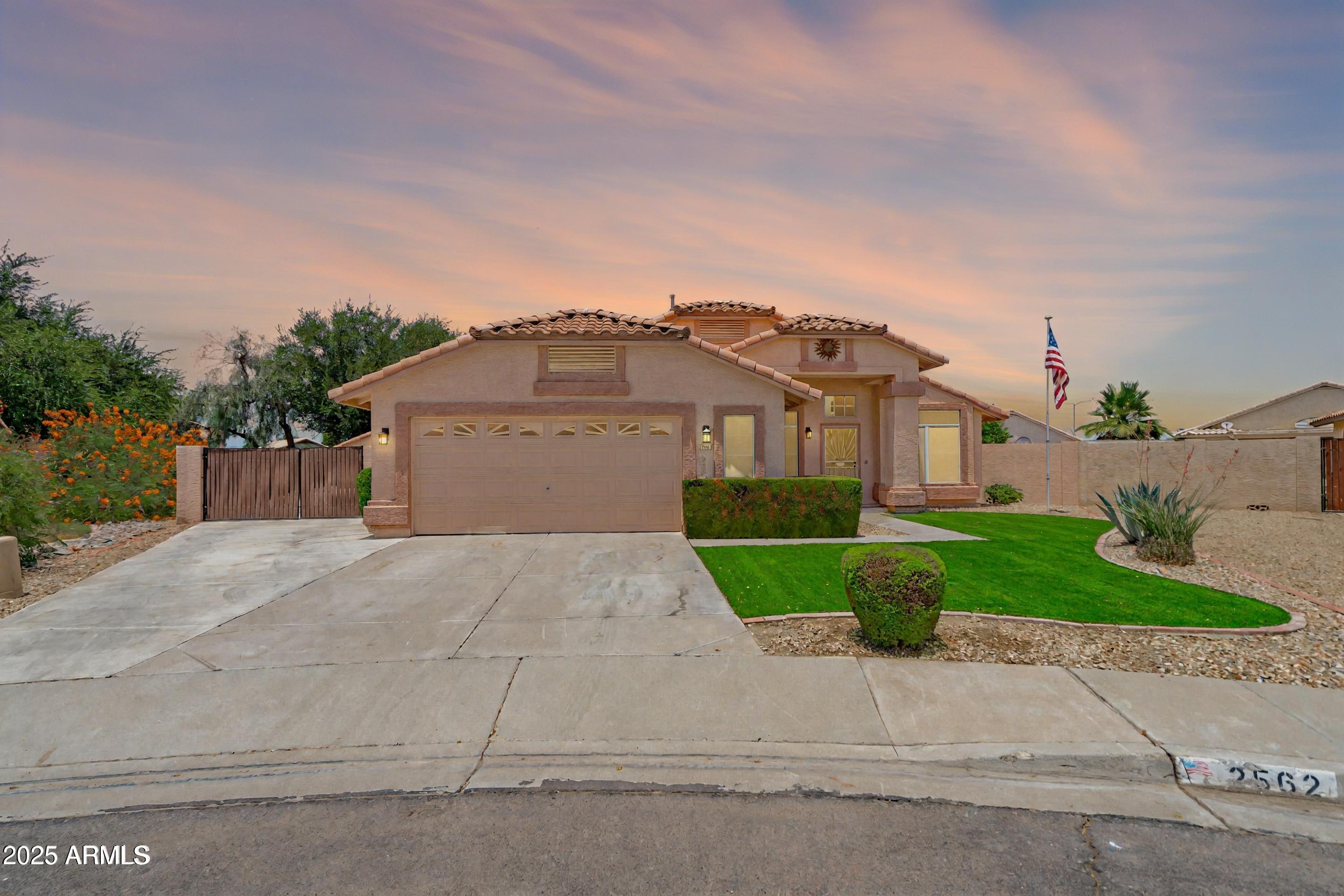 2562 N 124TH Drive