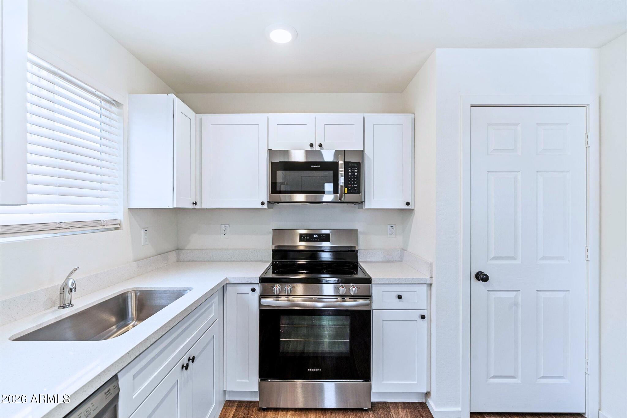 1106 E PAPAGO Street 1106B