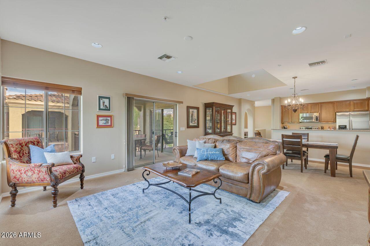 3935 E ROUGH RIDER Road 1106