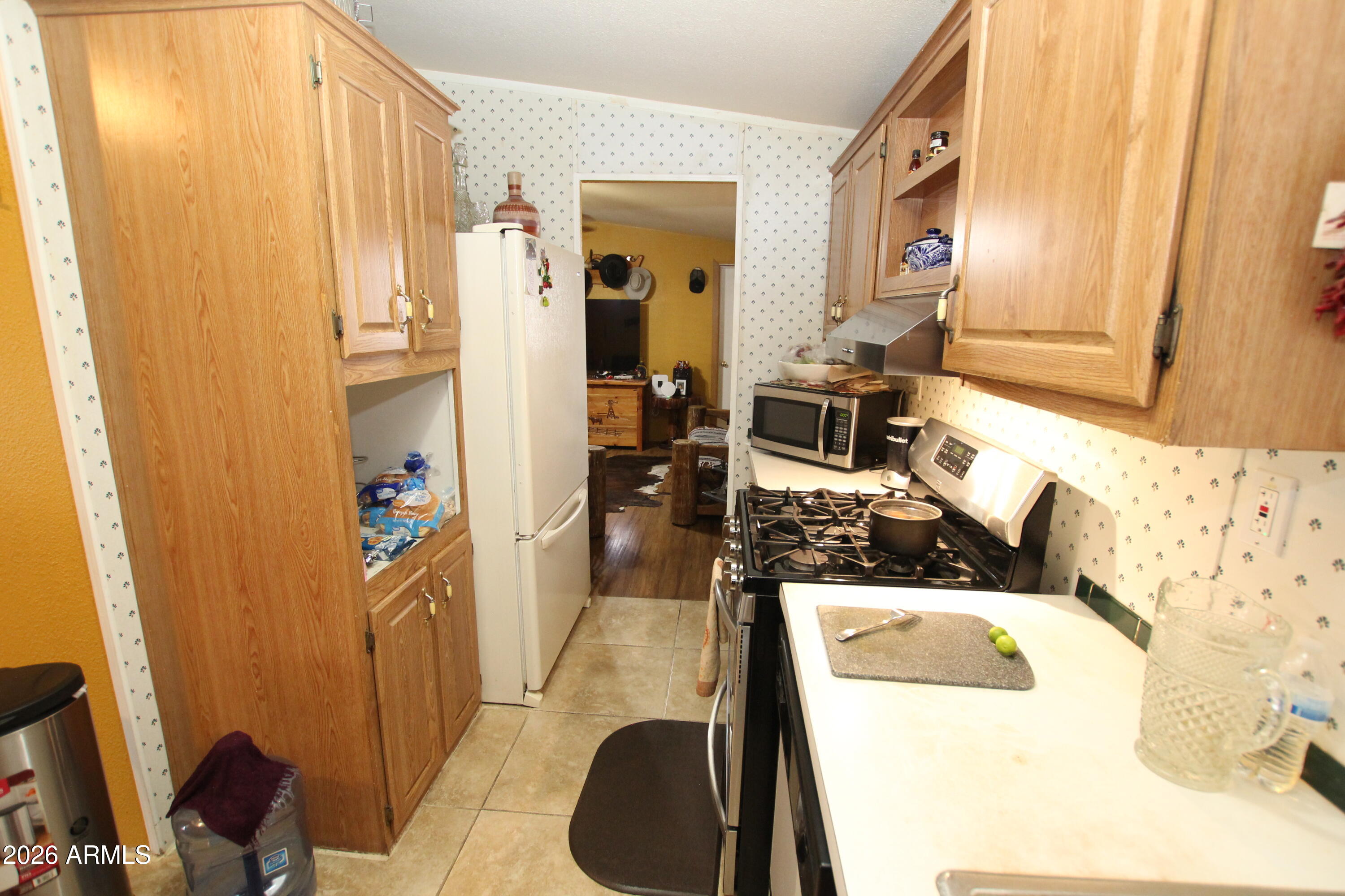 Belaire Manor - Residential