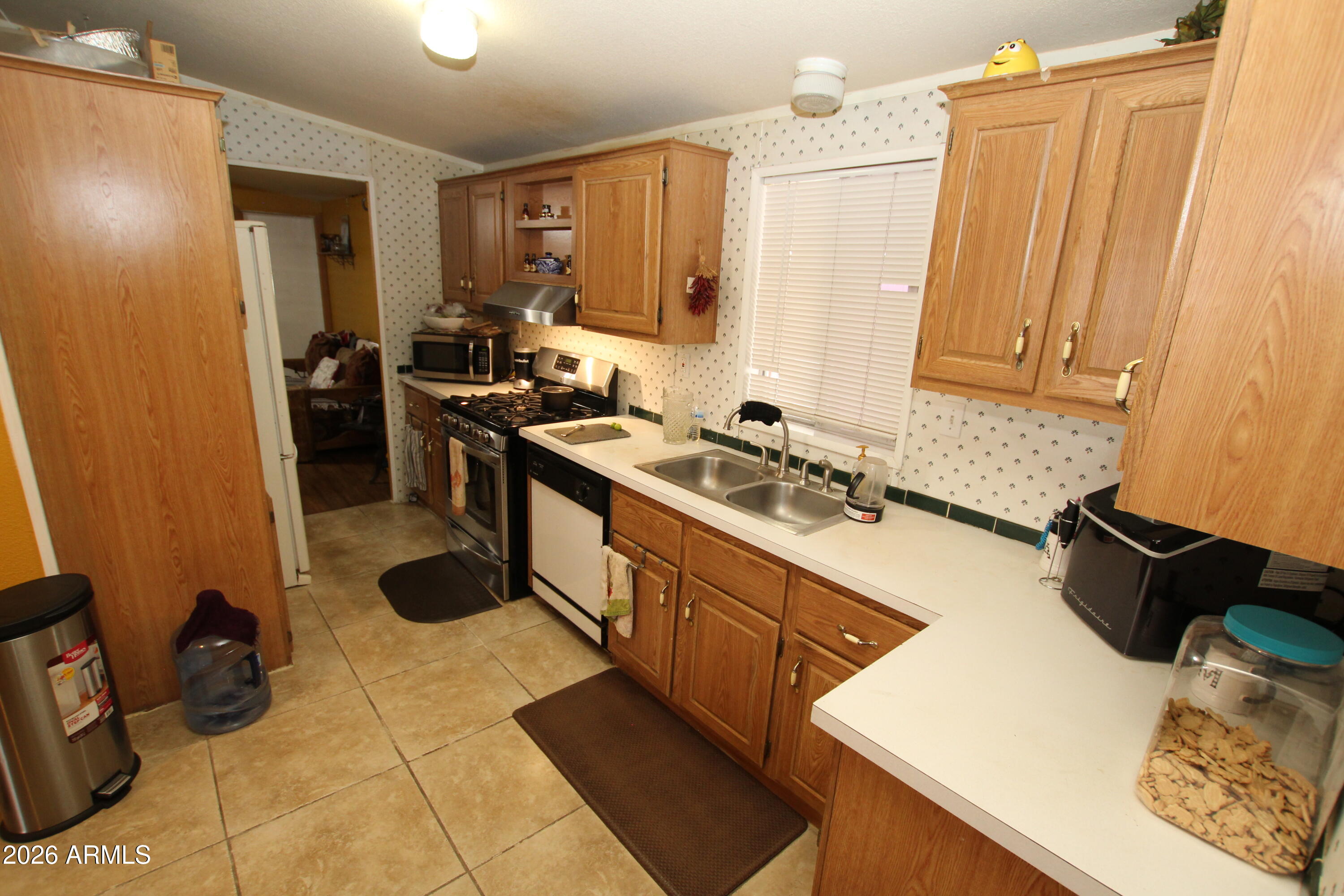 Belaire Manor - Residential