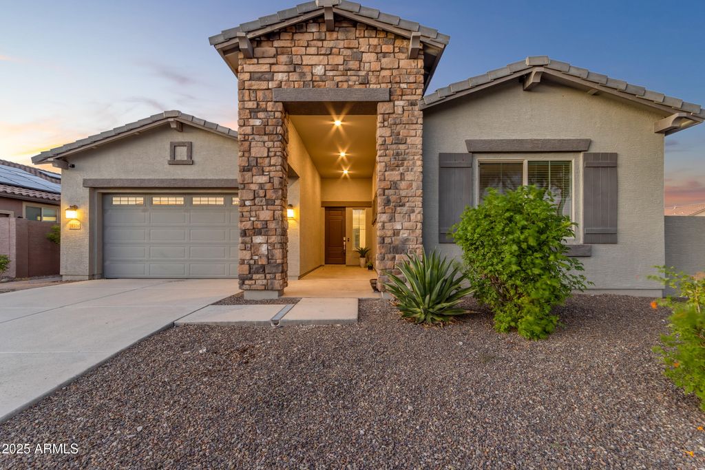Photo of 18508 W Galveston Street, Goodyear, AZ 85338 (MLS # 6934341)