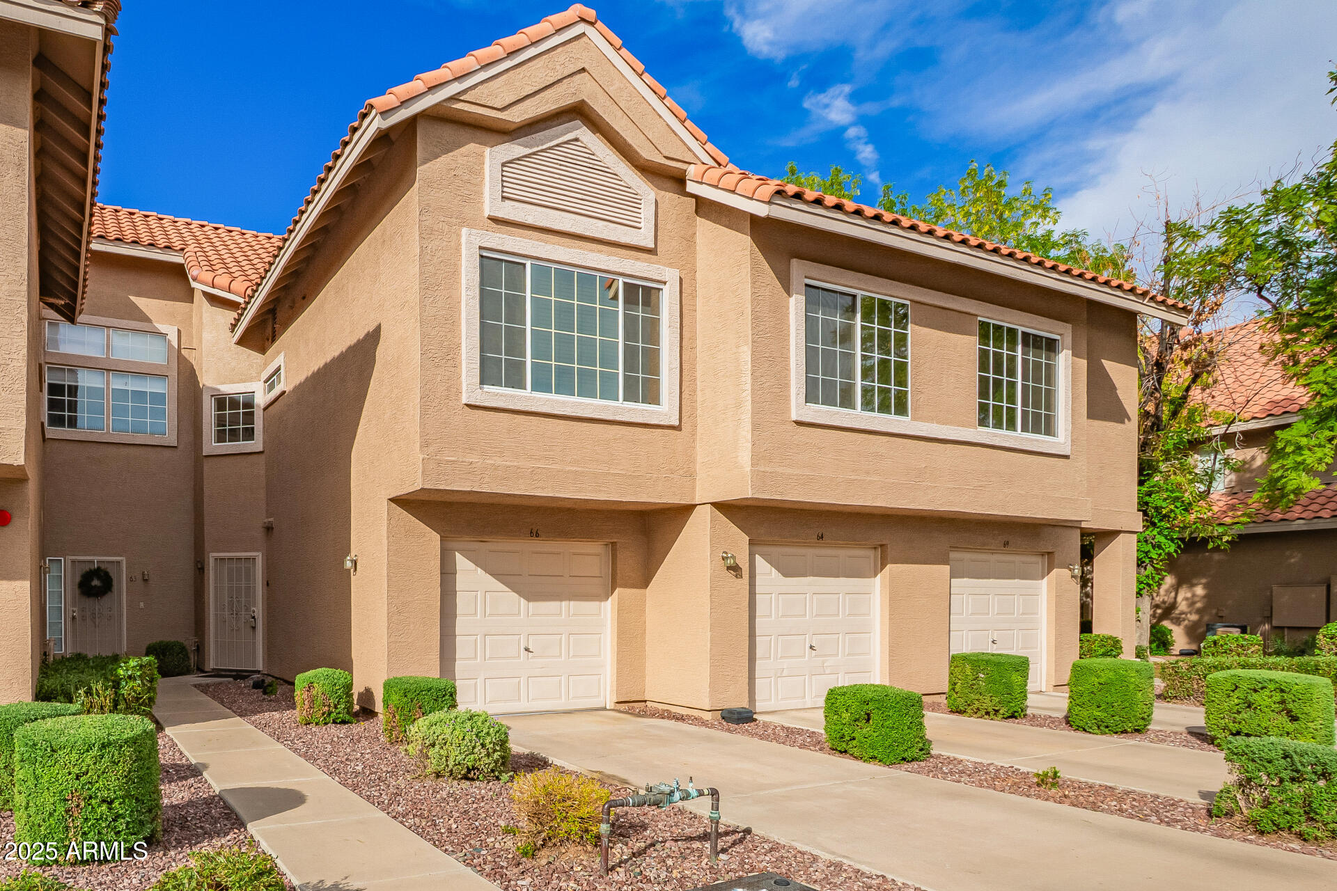 1633 E LAKESIDE Drive 66