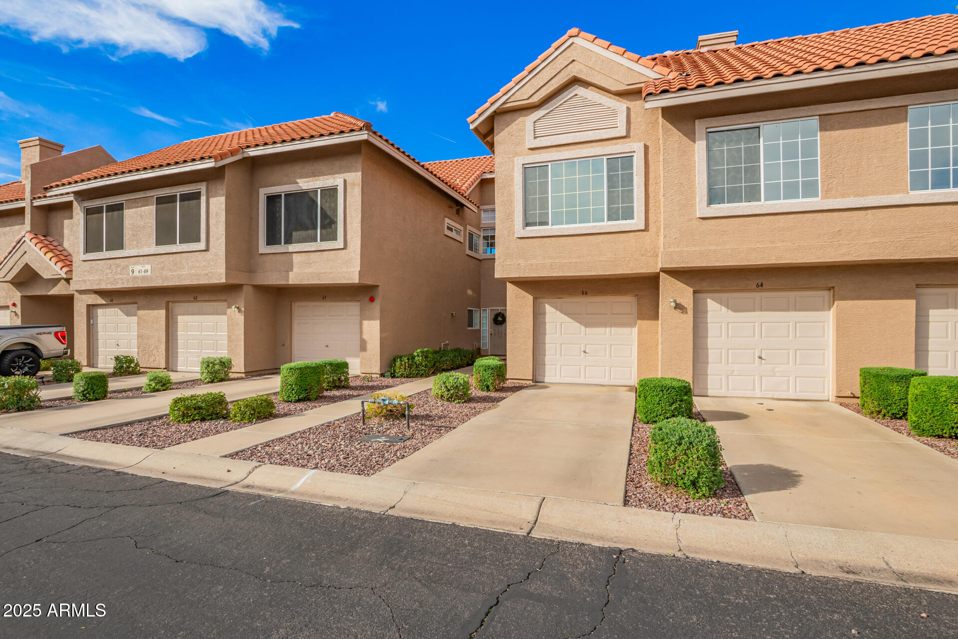 1633 E LAKESIDE Drive 66