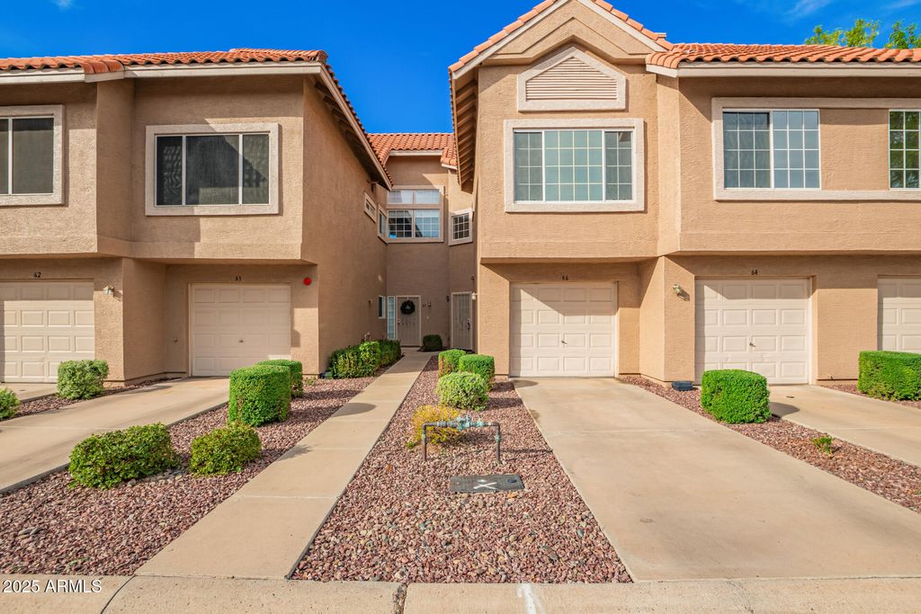 Photo of 1633 E Lakeside Drive #66, Gilbert, AZ 85234 (MLS # 6952155)
