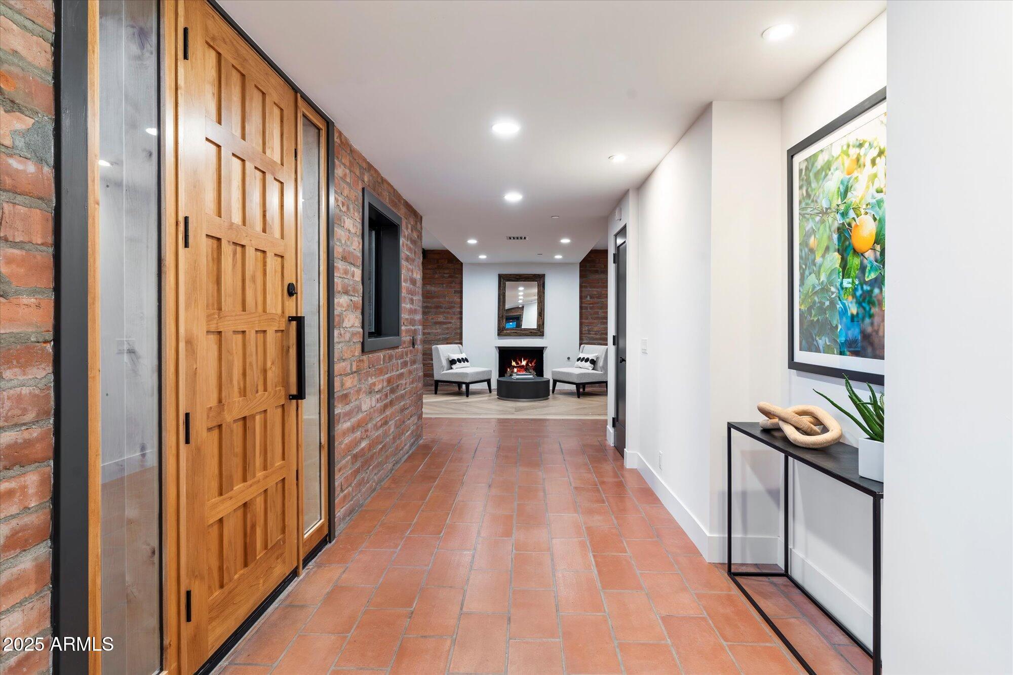 3807 N 55TH Place