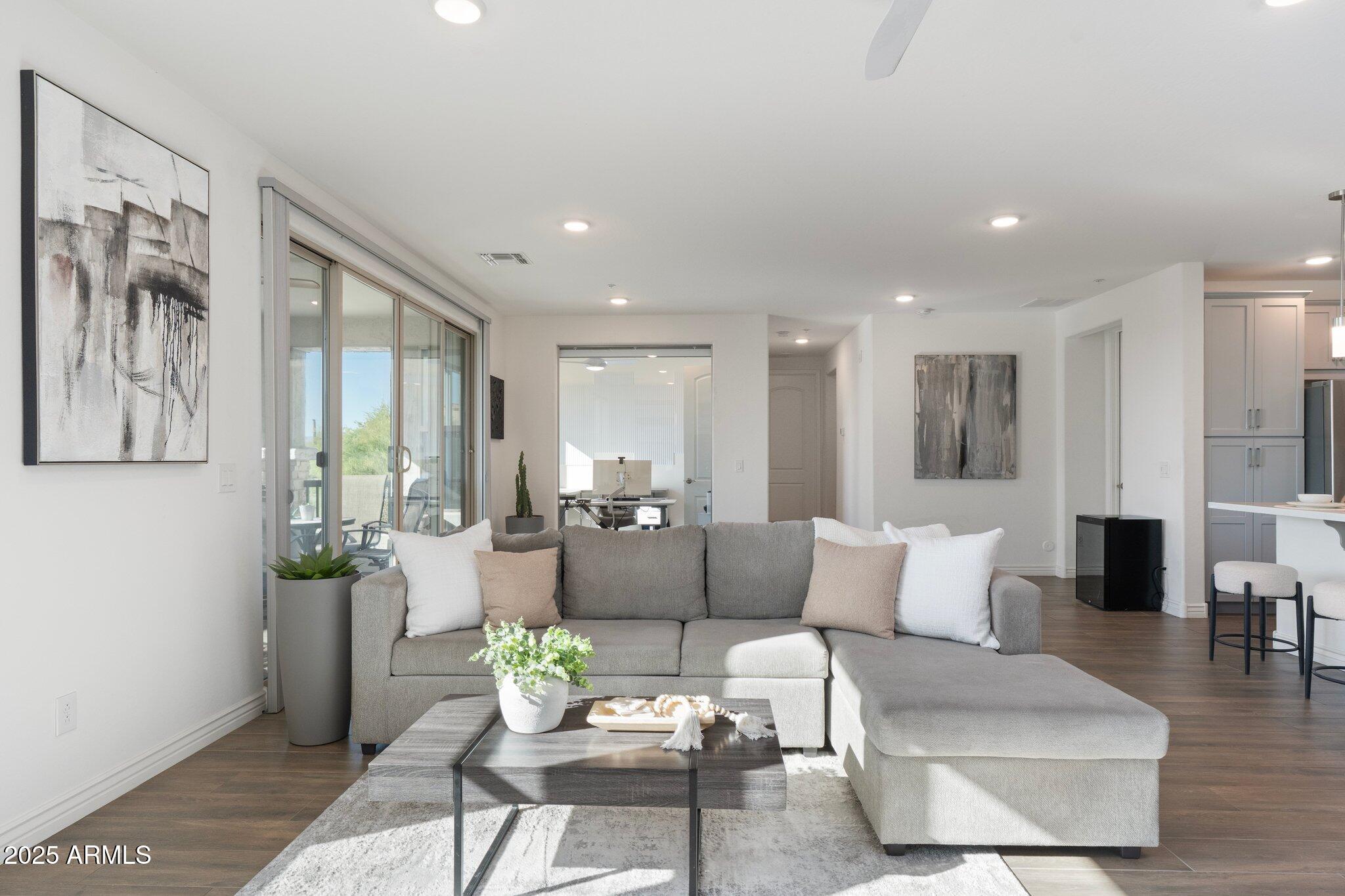 5100 E RANCHO PALOMA Drive 1044