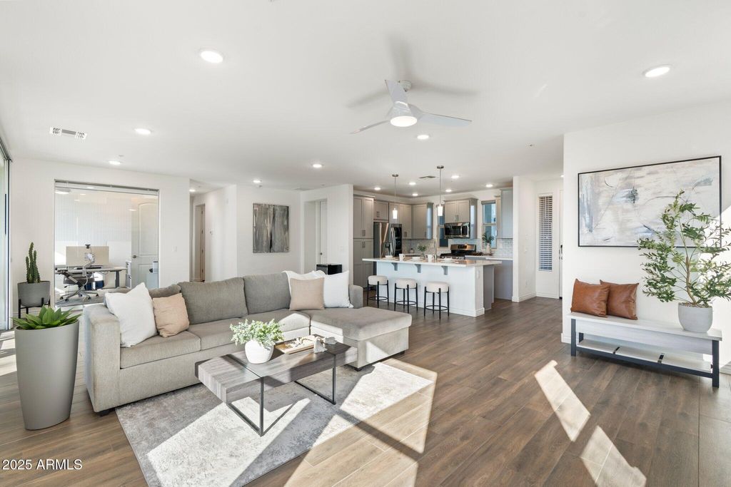 Photo of 5100 E Rancho Paloma Drive #1044, Cave Creek, AZ 85331 (MLS # 6885251)