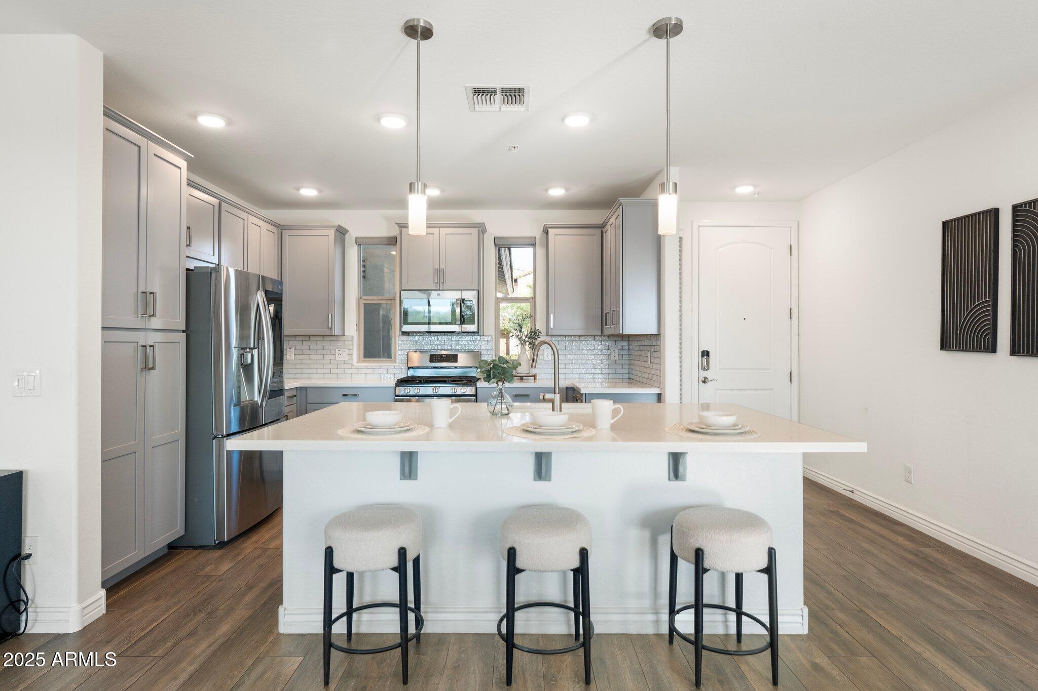 5100 E RANCHO PALOMA Drive 1044