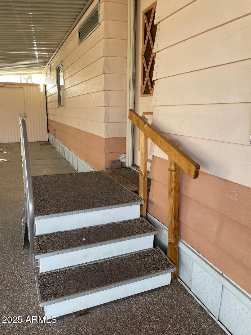 2434 E Main Street 123