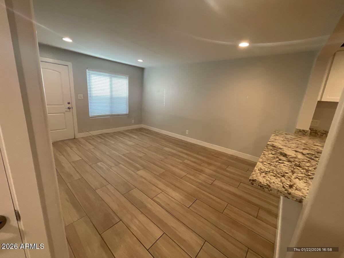 4843 E Cambridge Avenue Apt 10