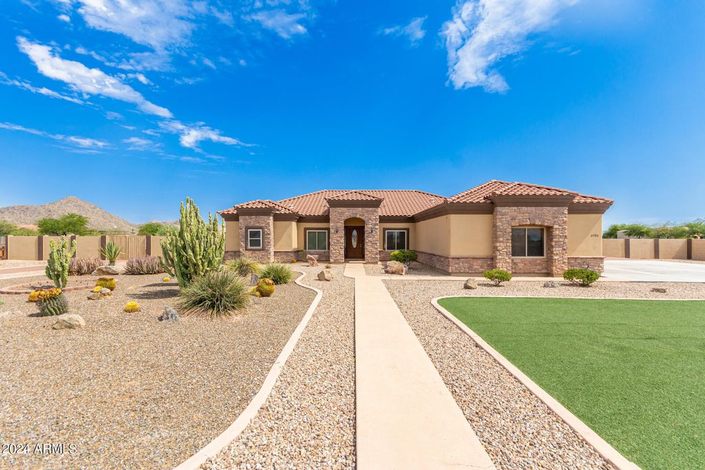 Photo of 6786 W Gelding Lane, Coolidge, AZ 85128 (MLS # 6979928)