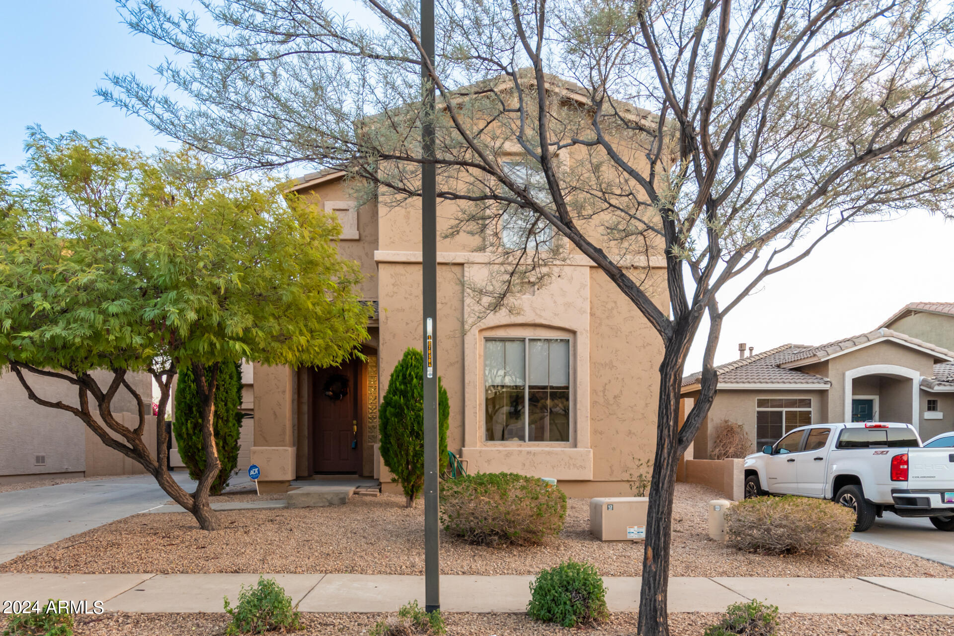2529 W FLORENTINE Road
