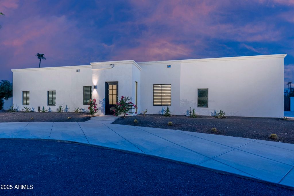 Photo of 8417 E Cactus Road, Scottsdale, AZ 85260 (MLS # 7021768)