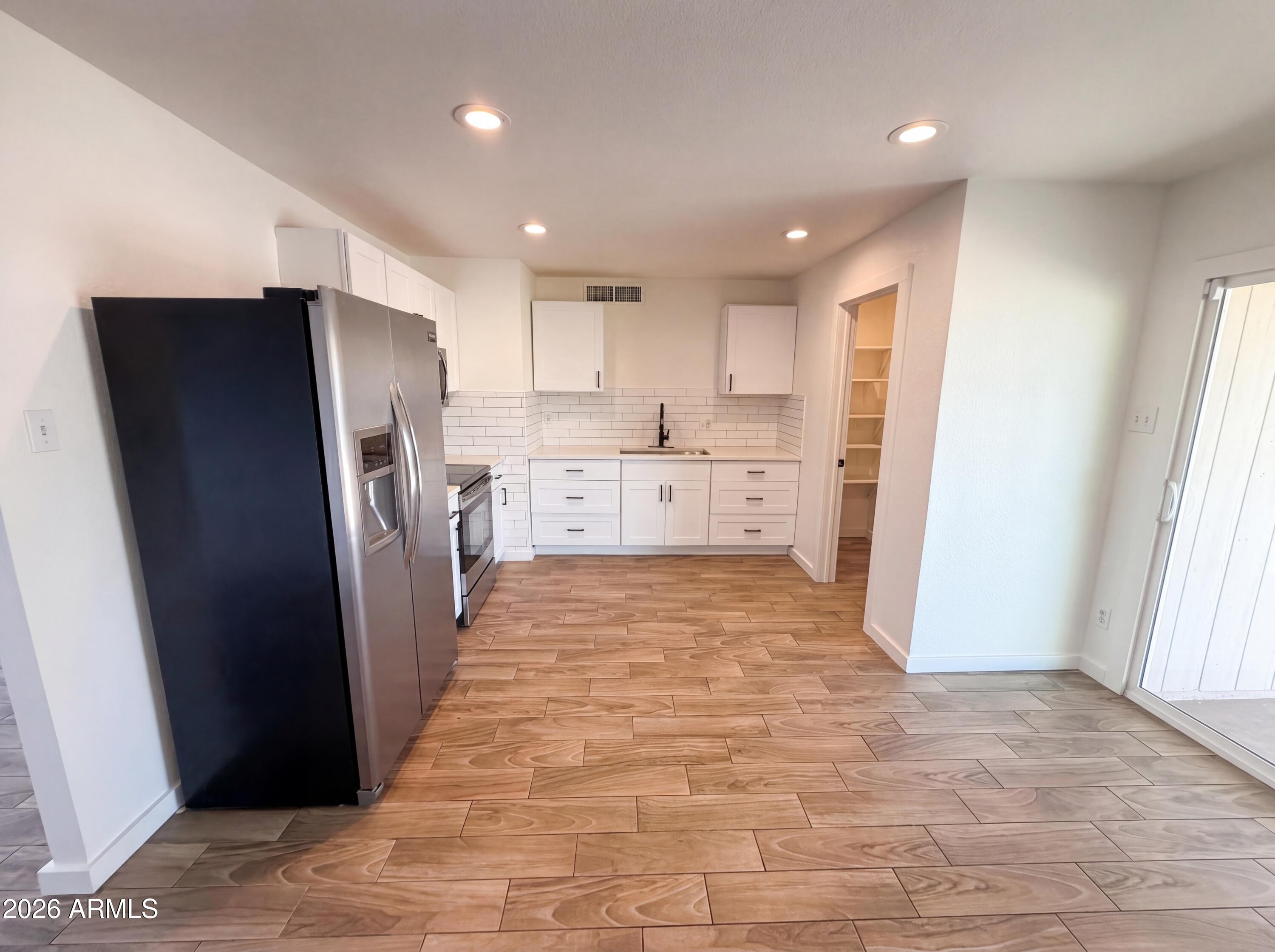 3339 W COUNTRY GABLES Drive