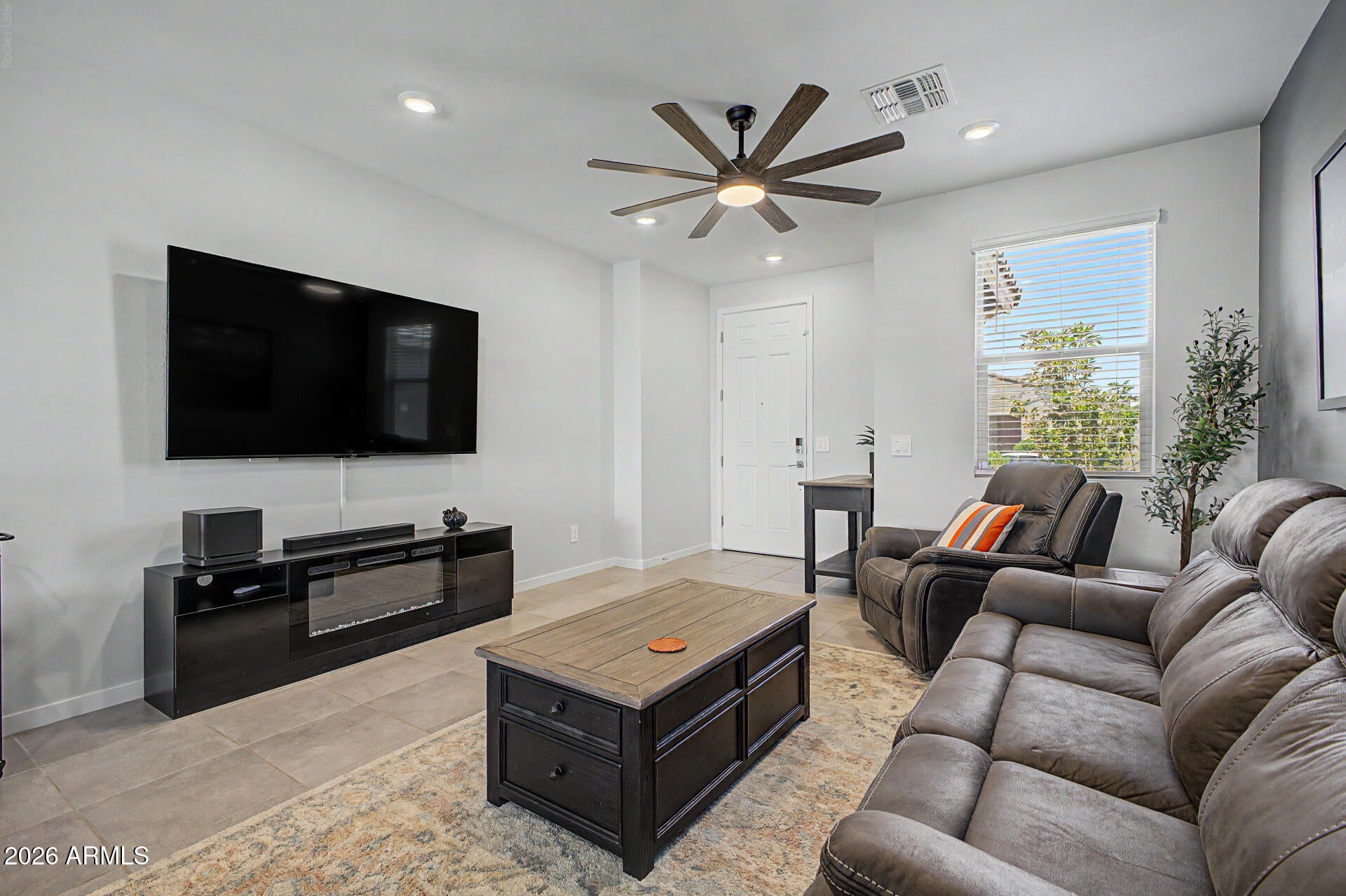 17315 W MISSION Lane