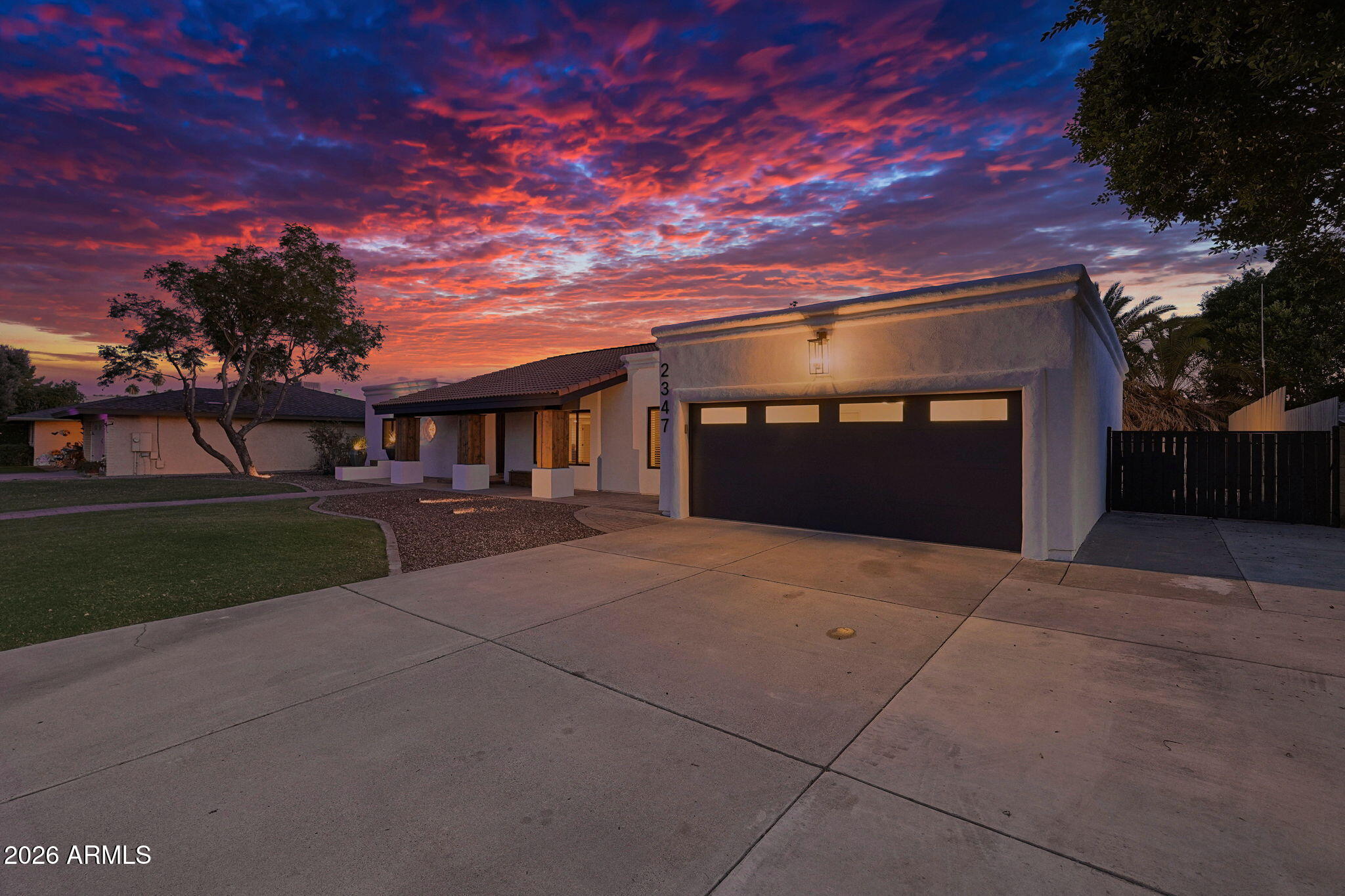 2347 E JASMINE Street
