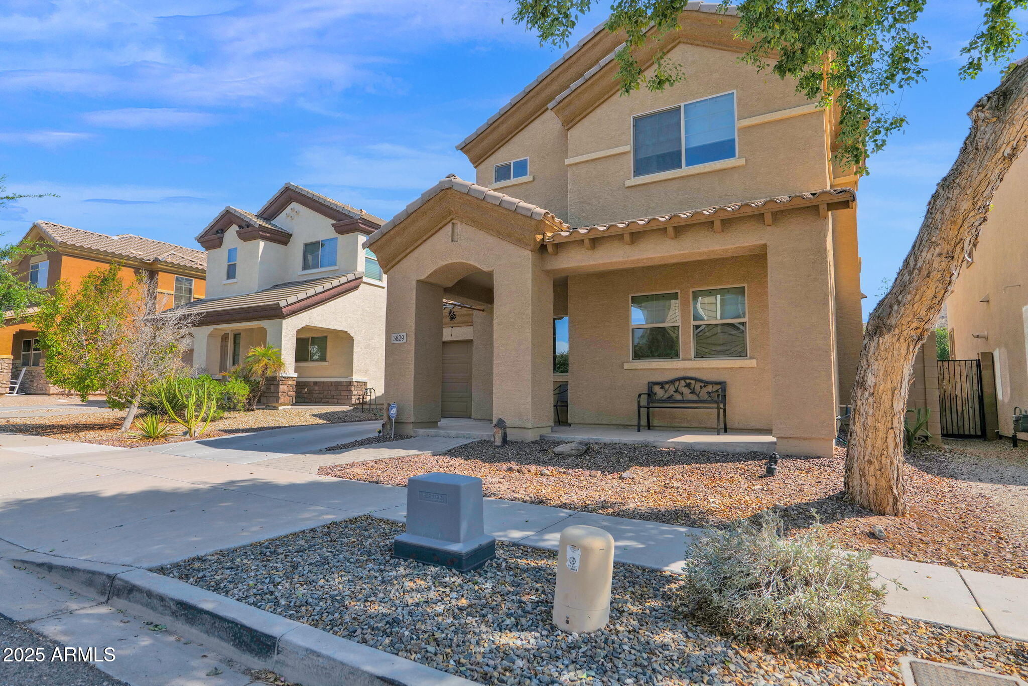 3829 E BRANHAM Lane
