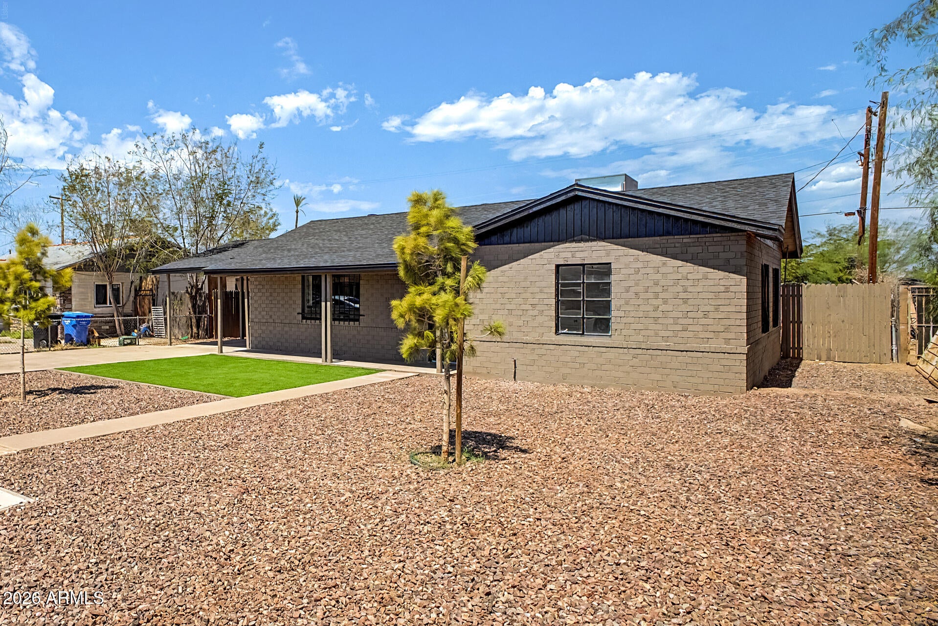 122 W ROESER Road
