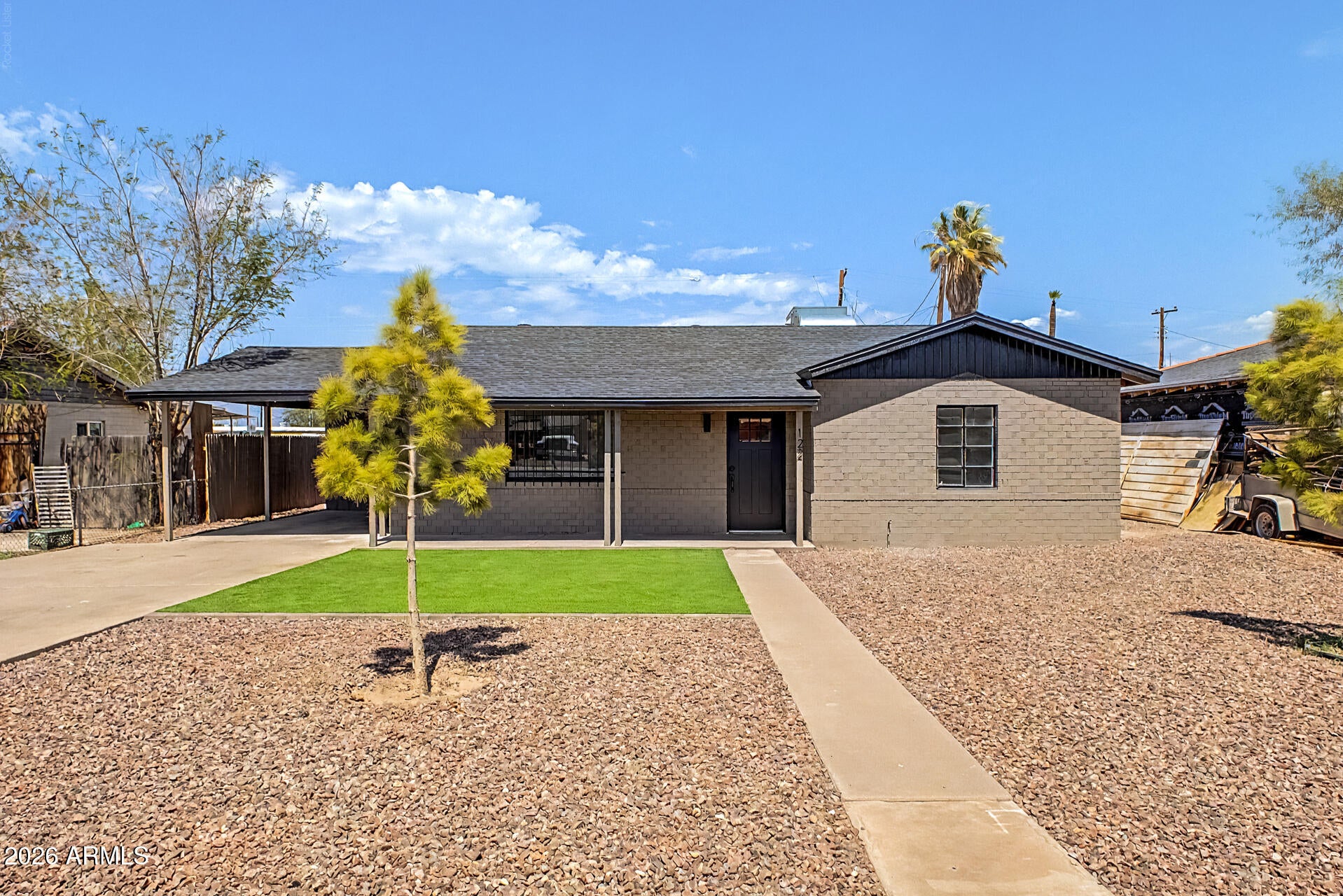 122 W ROESER Road