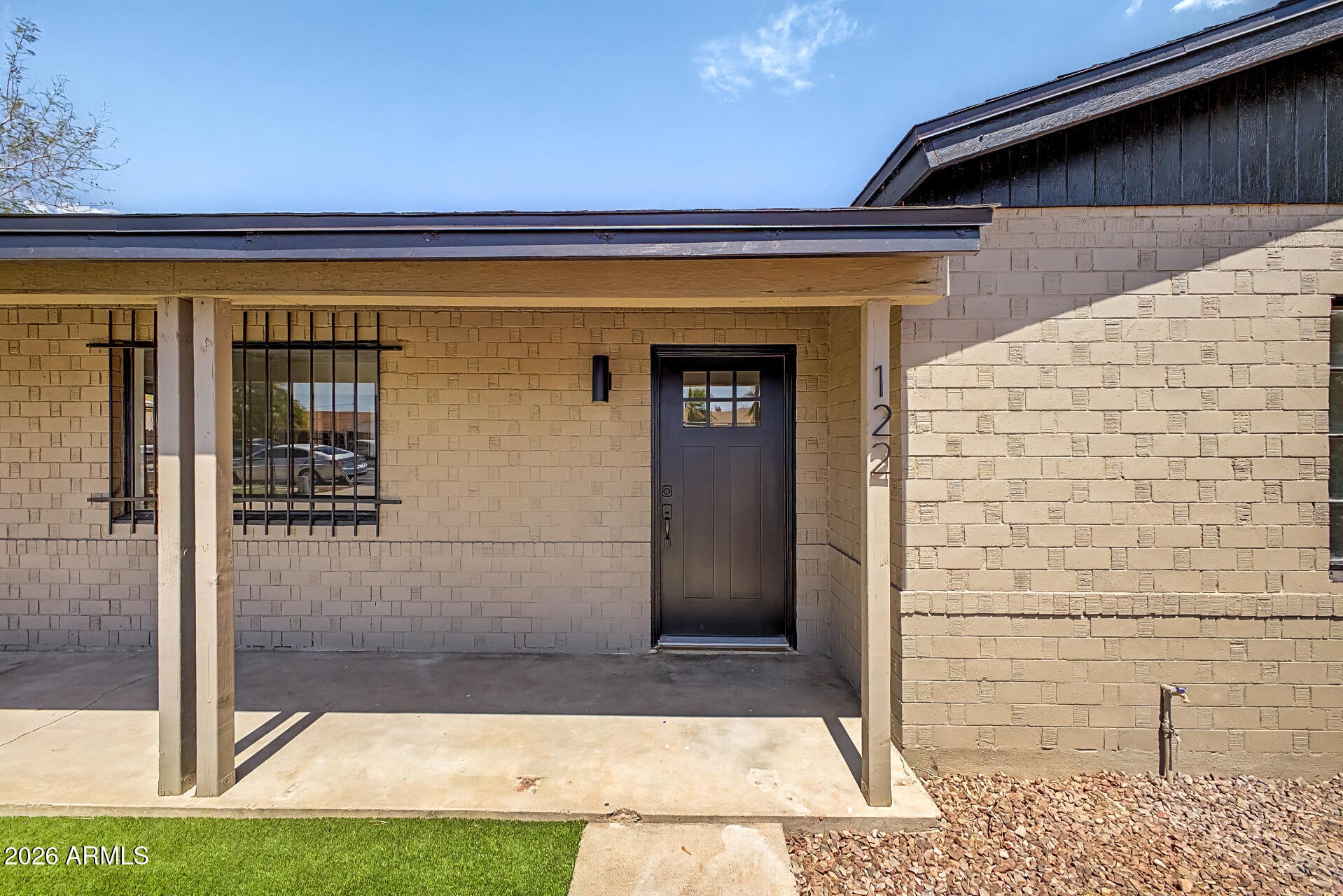 122 W ROESER Road