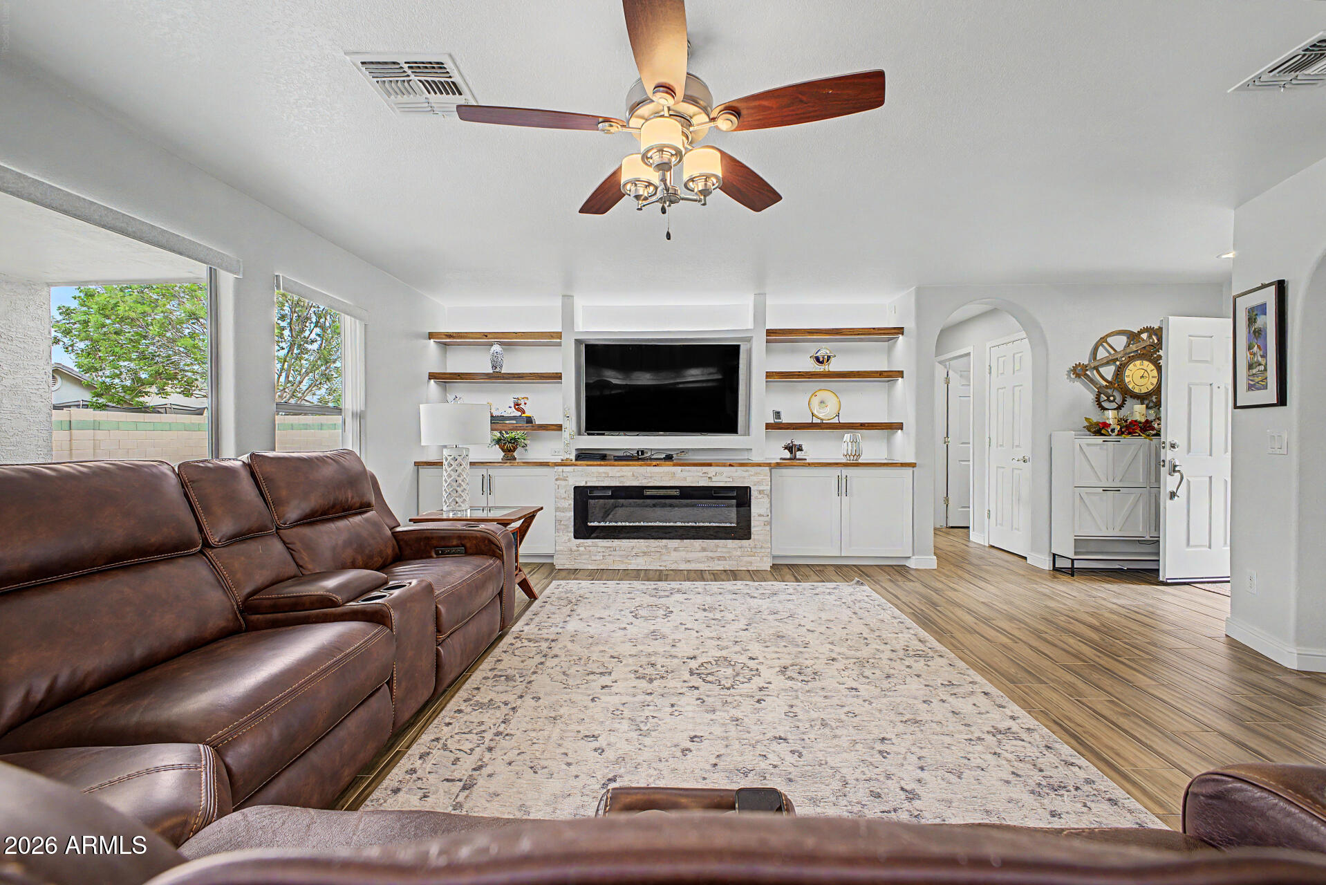 3648 E CAMDEN Avenue