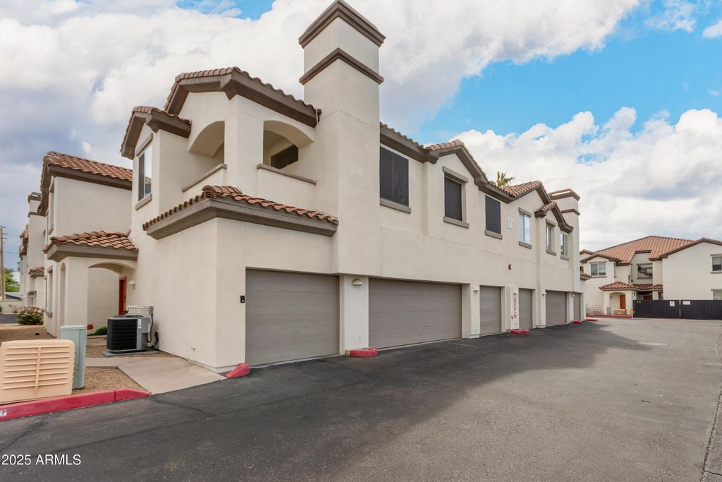 Photo of 2992 N Miller Road #218A, Scottsdale, AZ 85251 (MLS # 6948843)
