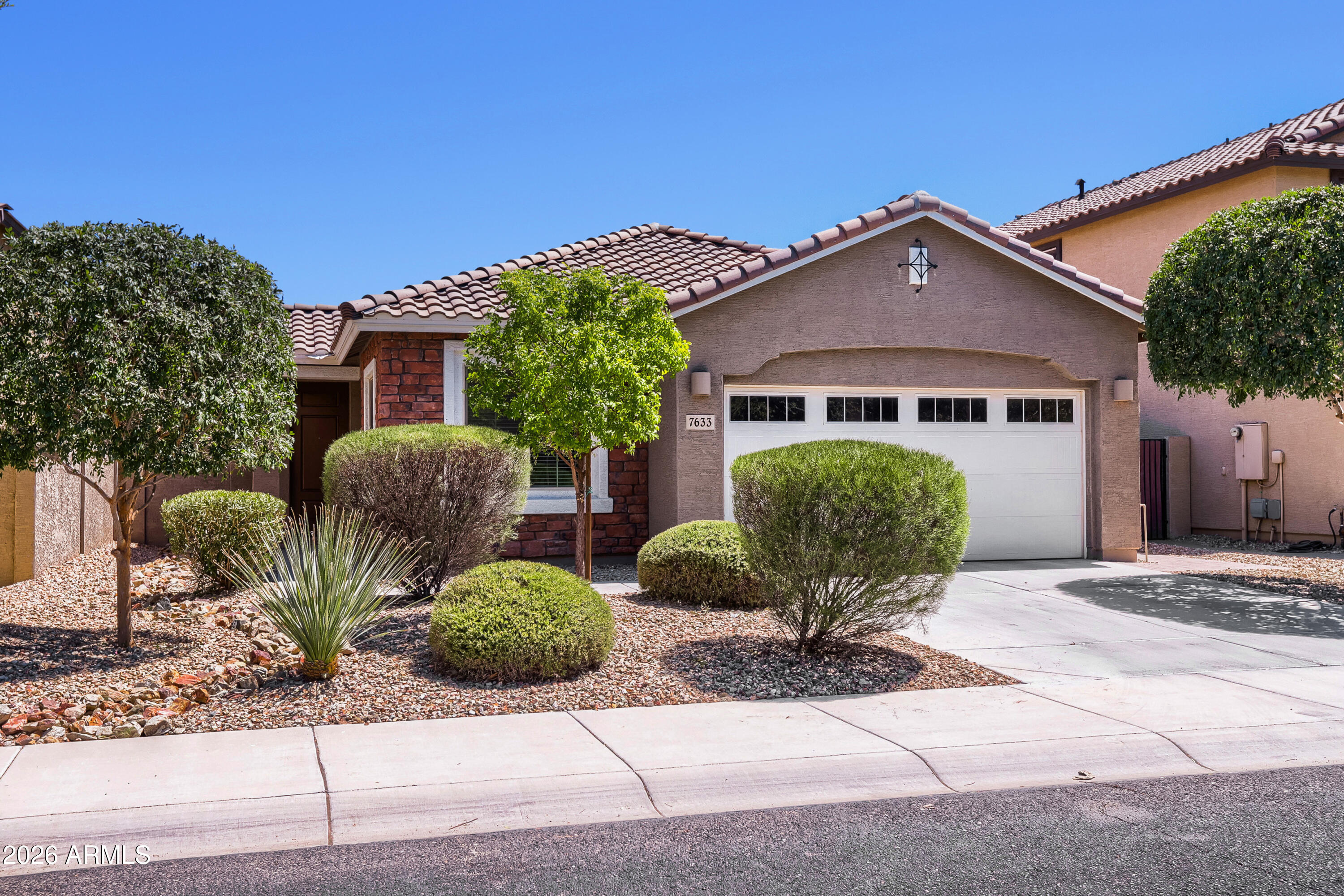 7633 W WHITEHORN Trail