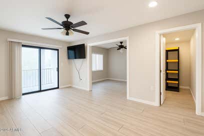 3033 E DEVONSHIRE Avenue 1009 Phoenix AZ 85016